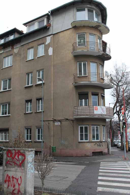 Predané Predaj exkluzívneho 3,5 izb. bytu,v centre, ulica Dostojevského rad v Bratislave, vedľa Jakubovho námestia, 94m2, kompletne zariadený-3