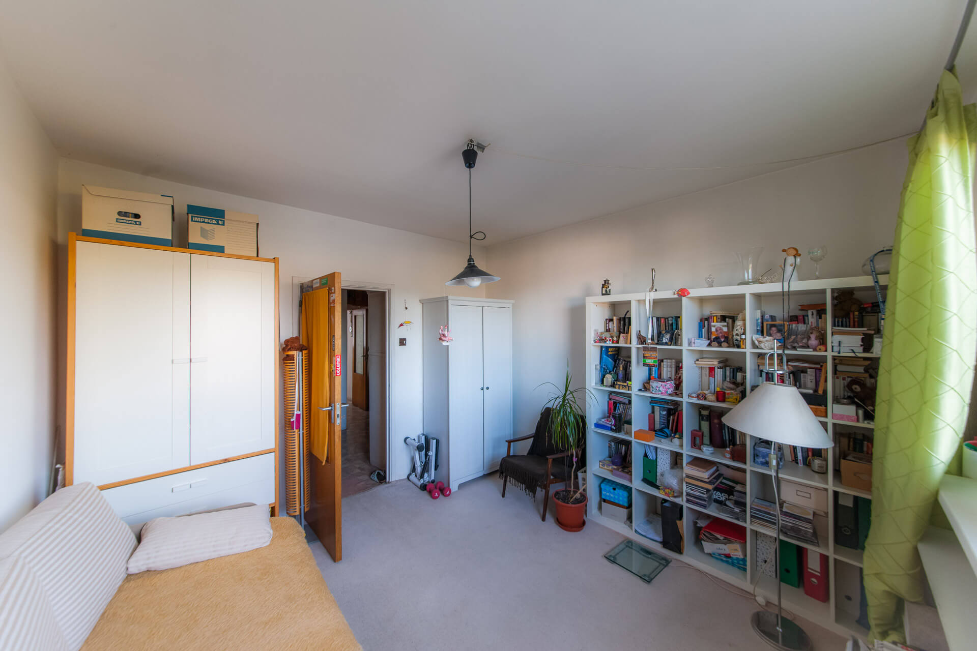 Predané – 4 izbový byt po čiastočnej rekonštrukcii s krásnym výhľadom 73m2 + 4m2 loggia-3