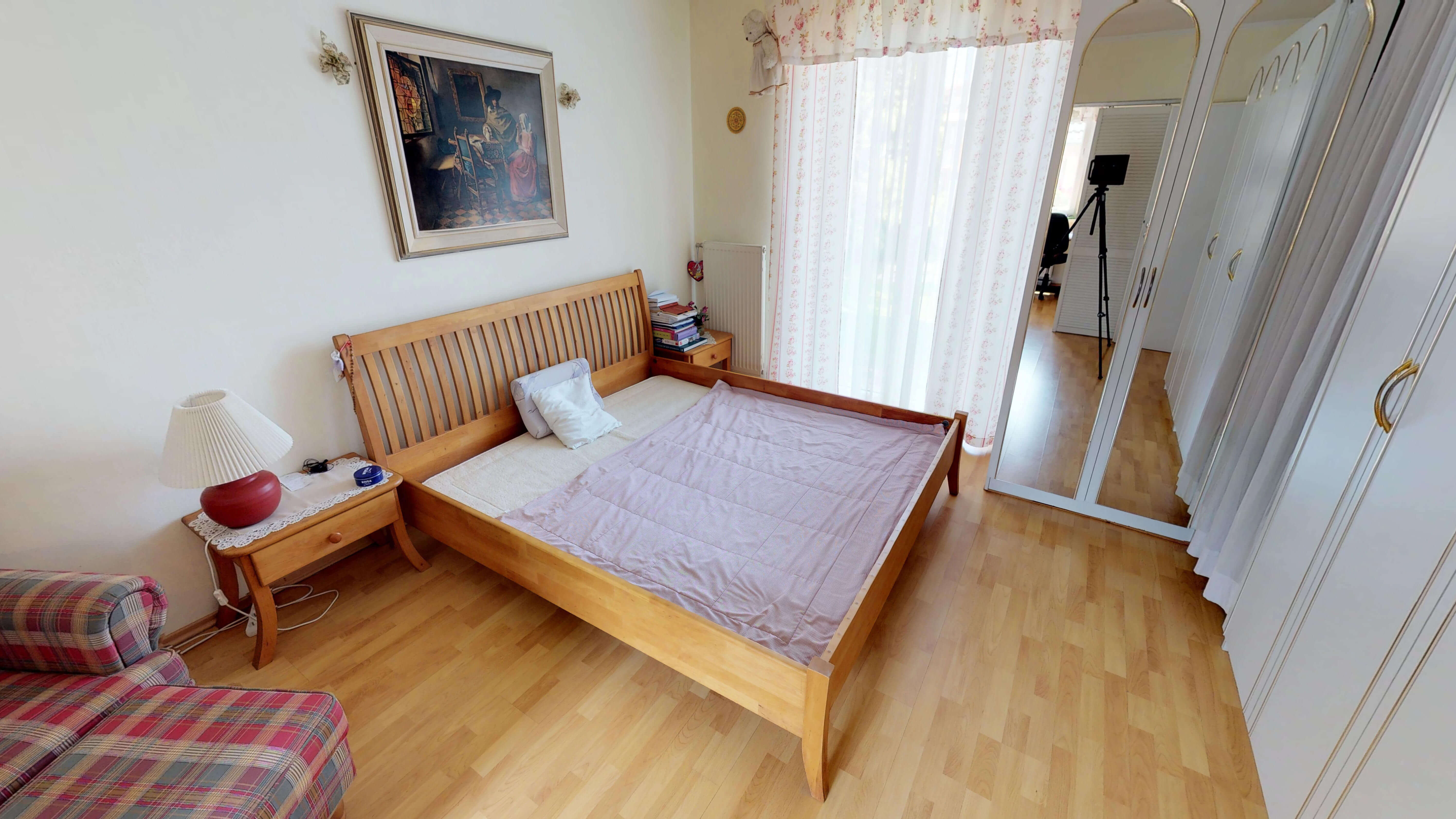 Predané: Rodinný dom na uzavretej ulici, Vojtechovce, 2 – generačný 6 izbový, úžitková 270m2, pozemok 600m2, garáž-4