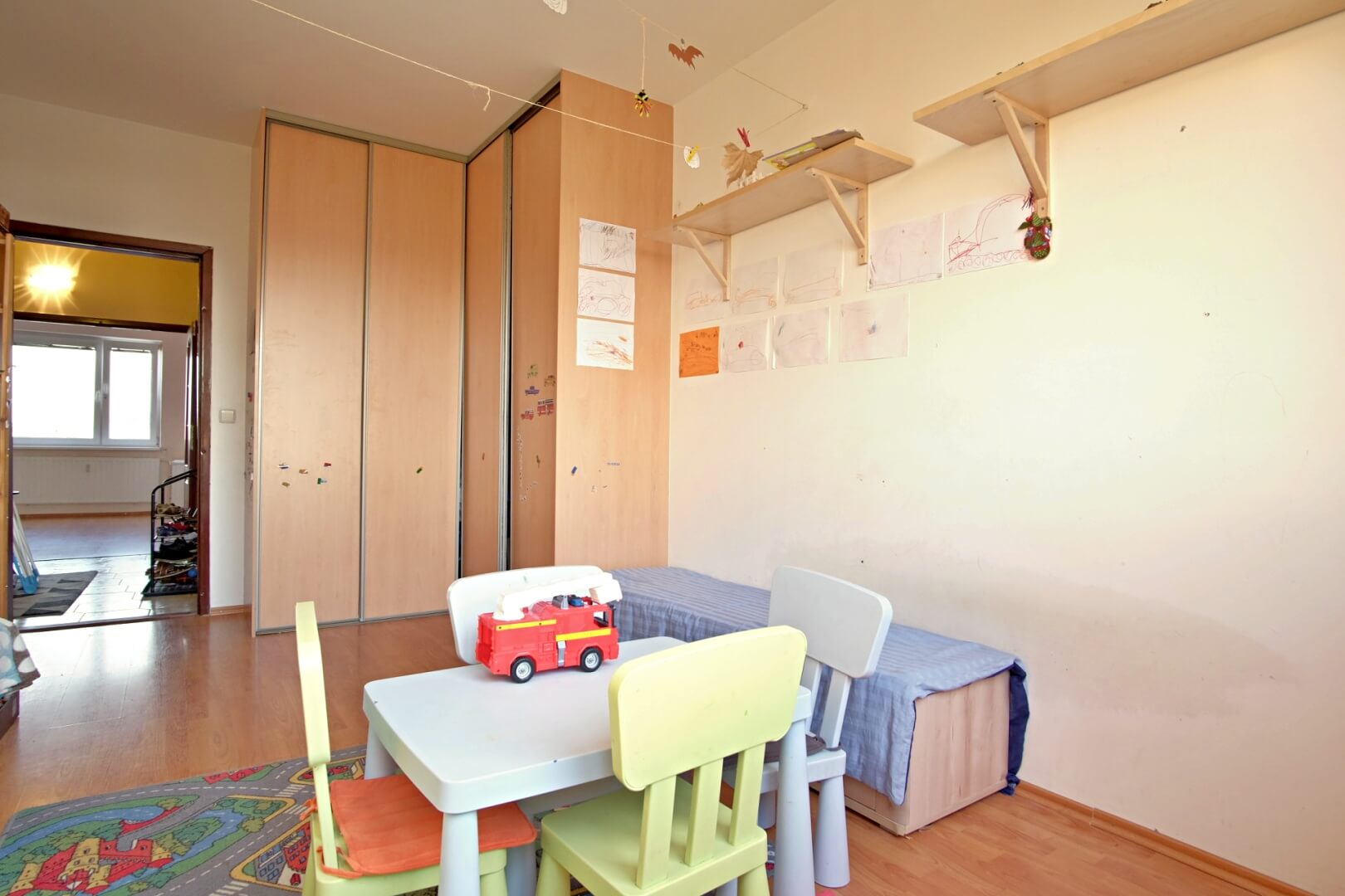 PREDANÉ – Na predaj zariadený 4 izbový byt po čiastočnej rekonštrukcii Bratislava- Petržalka.-8