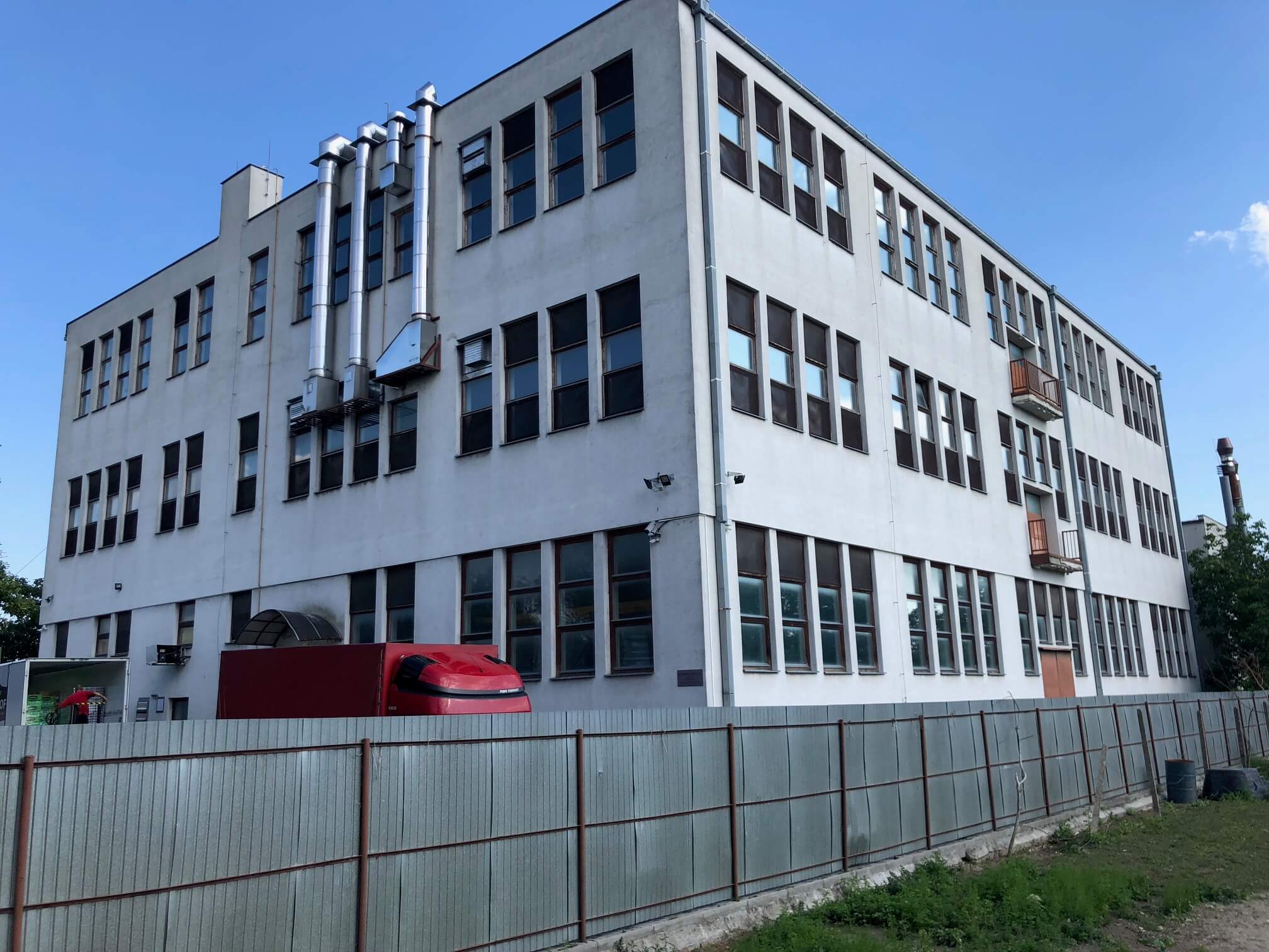 Na predaj Budova skladov a výrobne v Dunajskej Strede, Drevárska, pozemok 2272m2, spolu 4 podlažia 4767m2-26