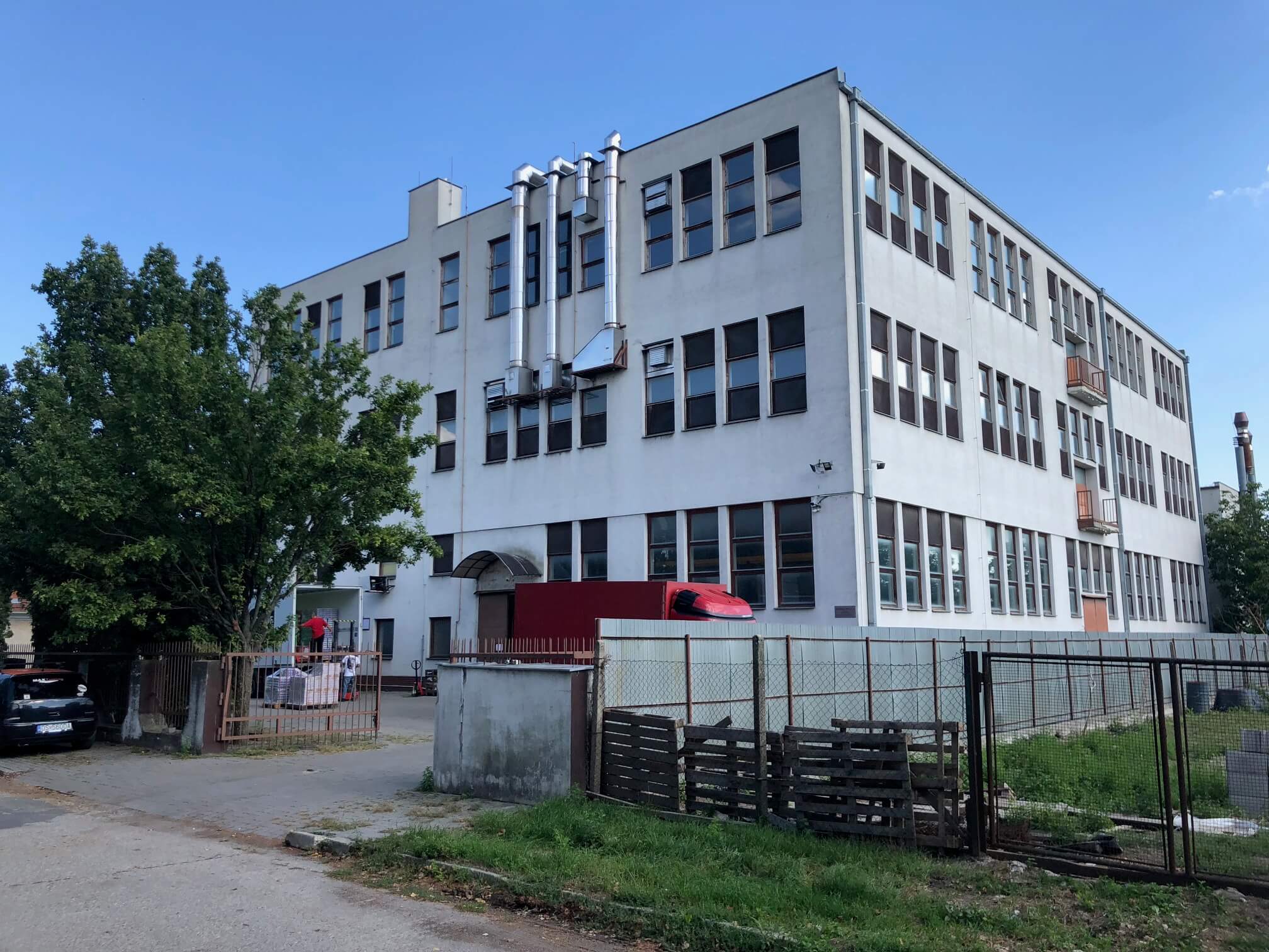 Na prenájom Budova skladov a výrobne v Dunajskej Strede, Drevárska, pozemok 2272m2, spolu 4 podlažia 4767m2-28