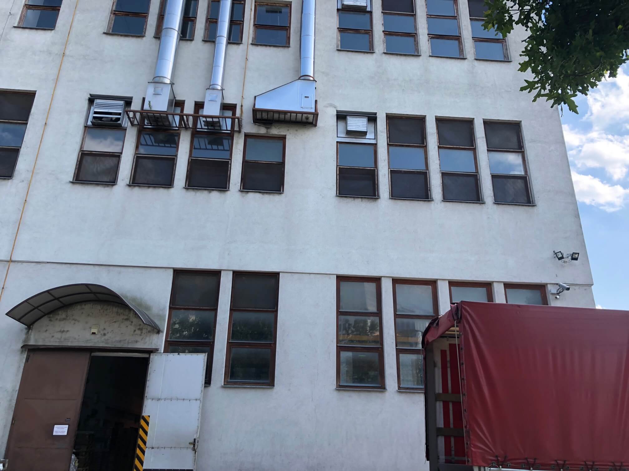 Na predaj Budova skladov a výrobne v Dunajskej Strede, Drevárska, pozemok 2272m2, spolu 4 podlažia 4767m2-23