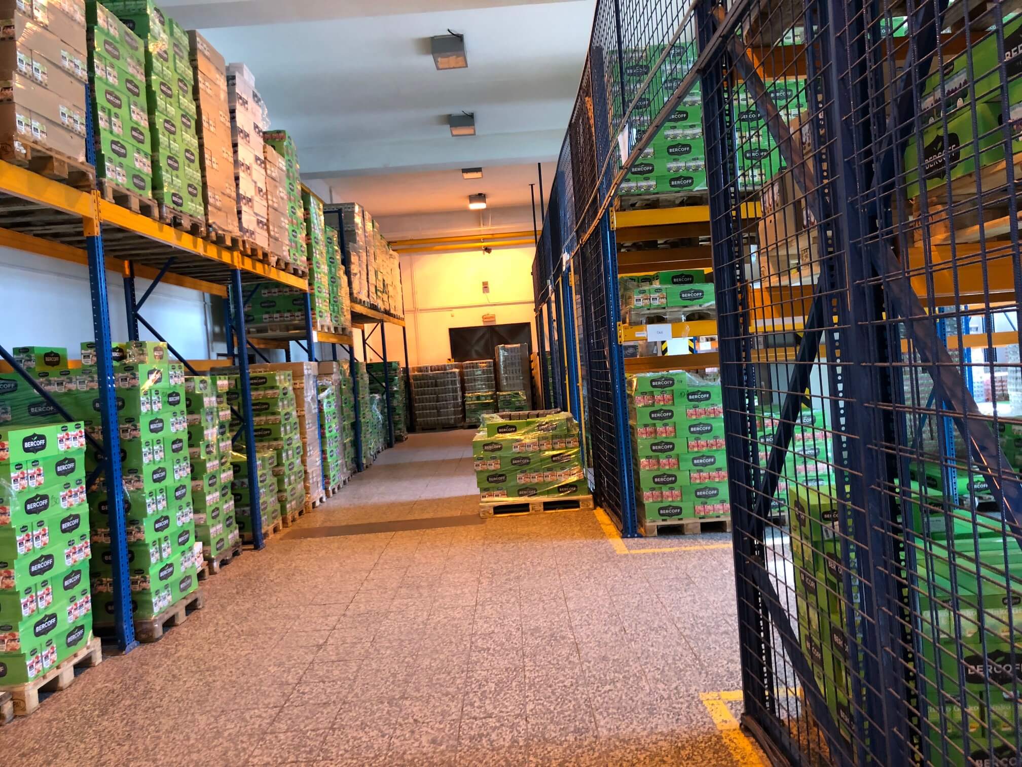 Na predaj Budova skladov a výrobne v Dunajskej Strede, Drevárska, pozemok 2272m2, spolu 4 podlažia 4767m2-19