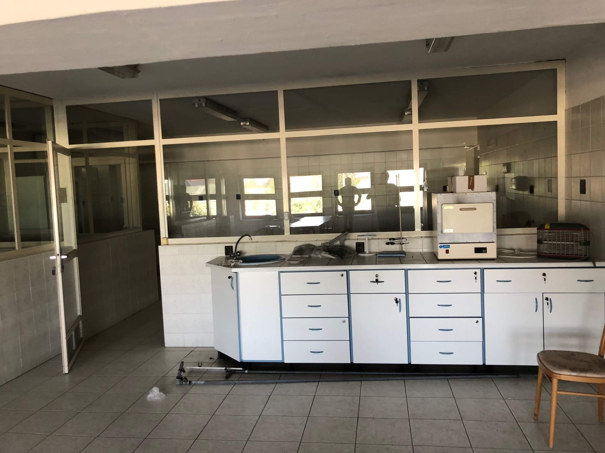 Na predaj Budova skladov a výrobne v Dunajskej Strede, Drevárska, pozemok 2272m2, spolu 4 podlažia 4767m2-17