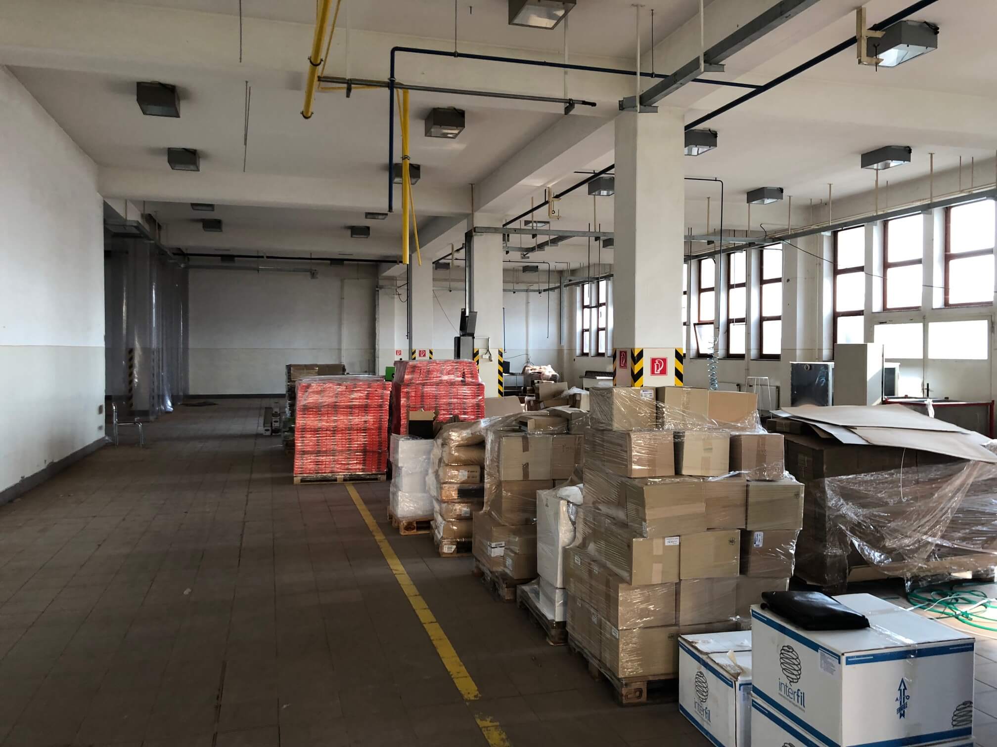 Na predaj Budova skladov a výrobne v Dunajskej Strede, Drevárska, pozemok 2272m2, spolu 4 podlažia 4767m2-11
