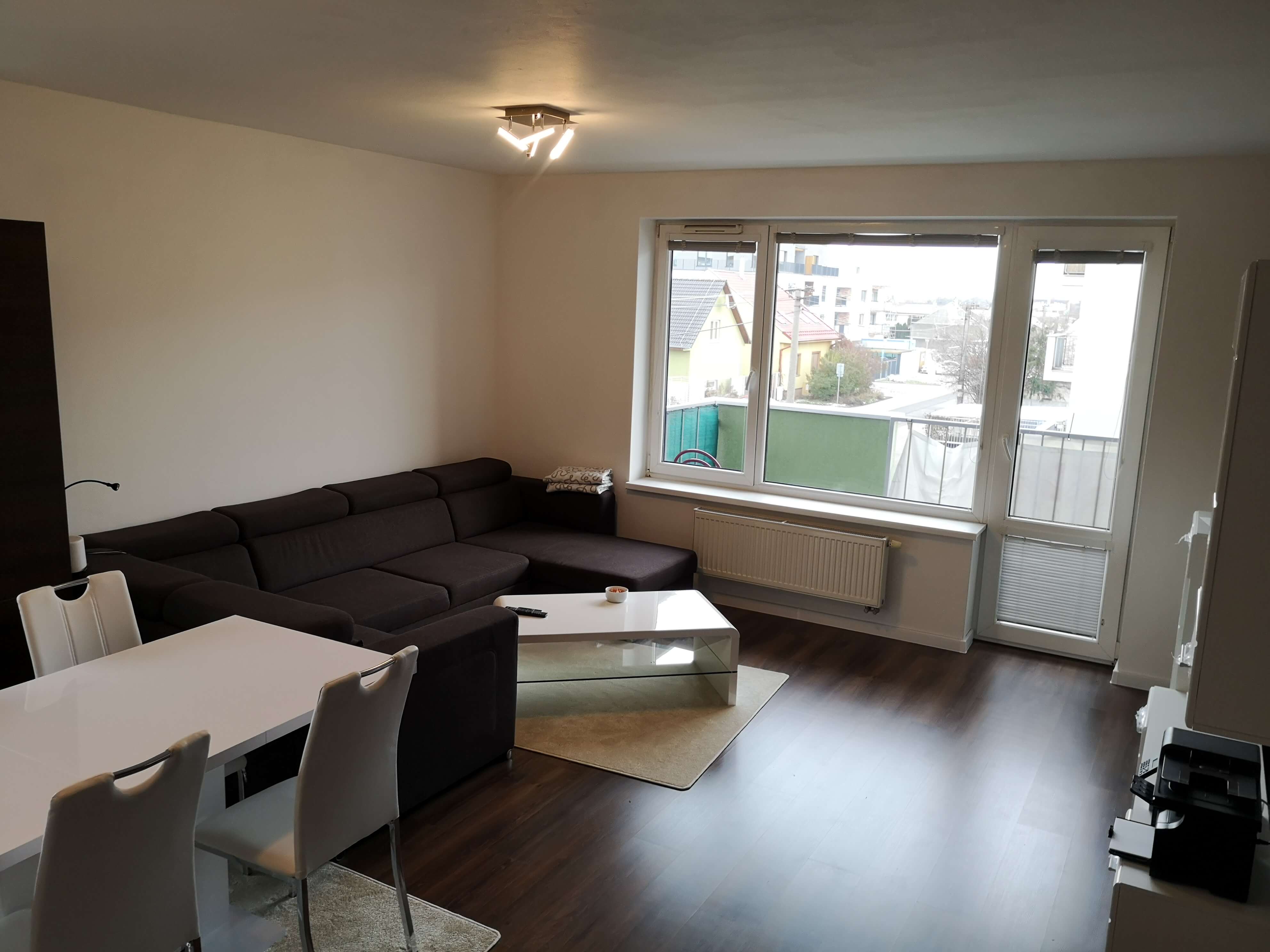 Predané: 3izb. byt Komplet novo zariadeny + zrekonstruovany ,Parkovacie miesto v cene.-1