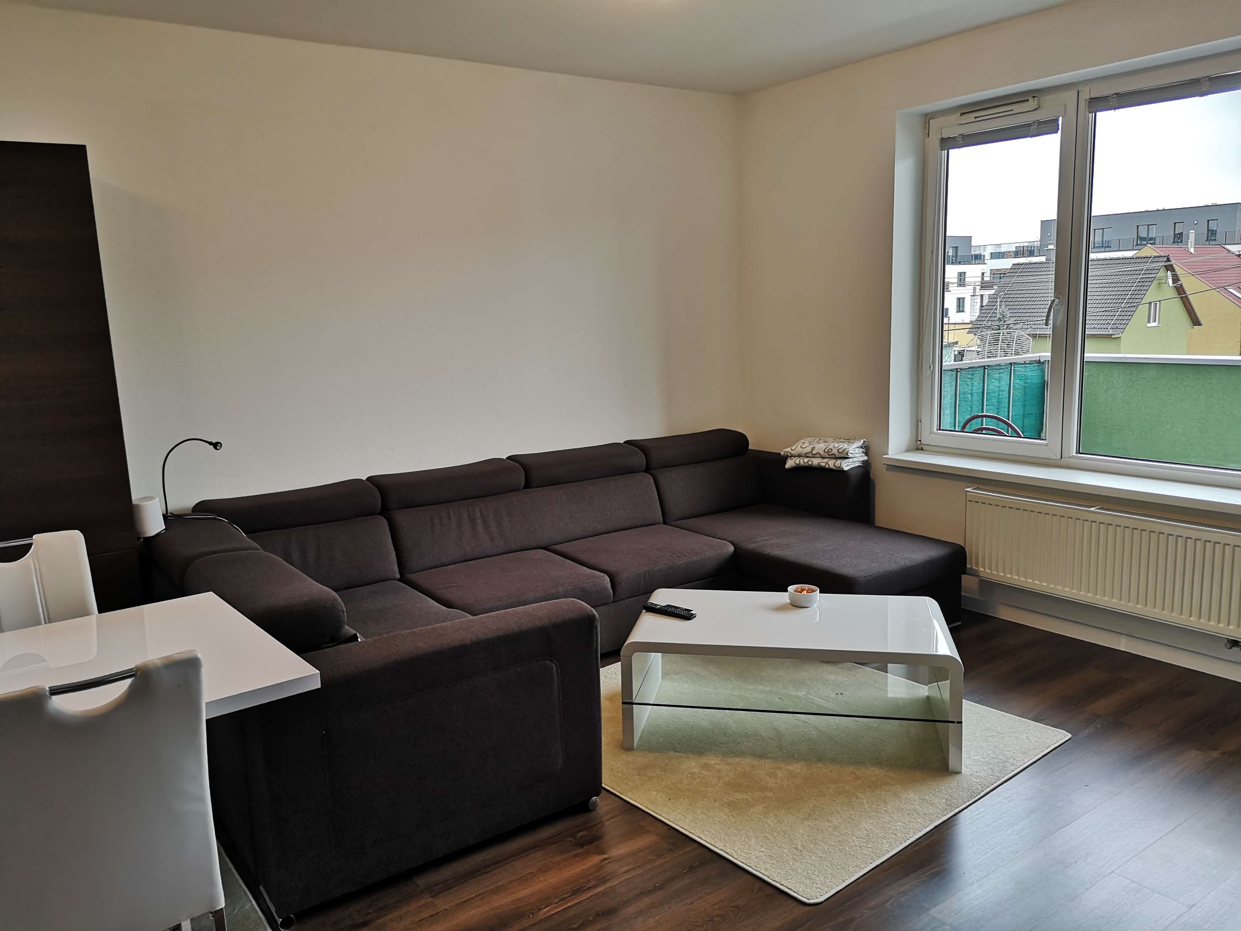 Predané: 3izb. byt Komplet novo zariadeny + zrekonstruovany ,Parkovacie miesto v cene.-2