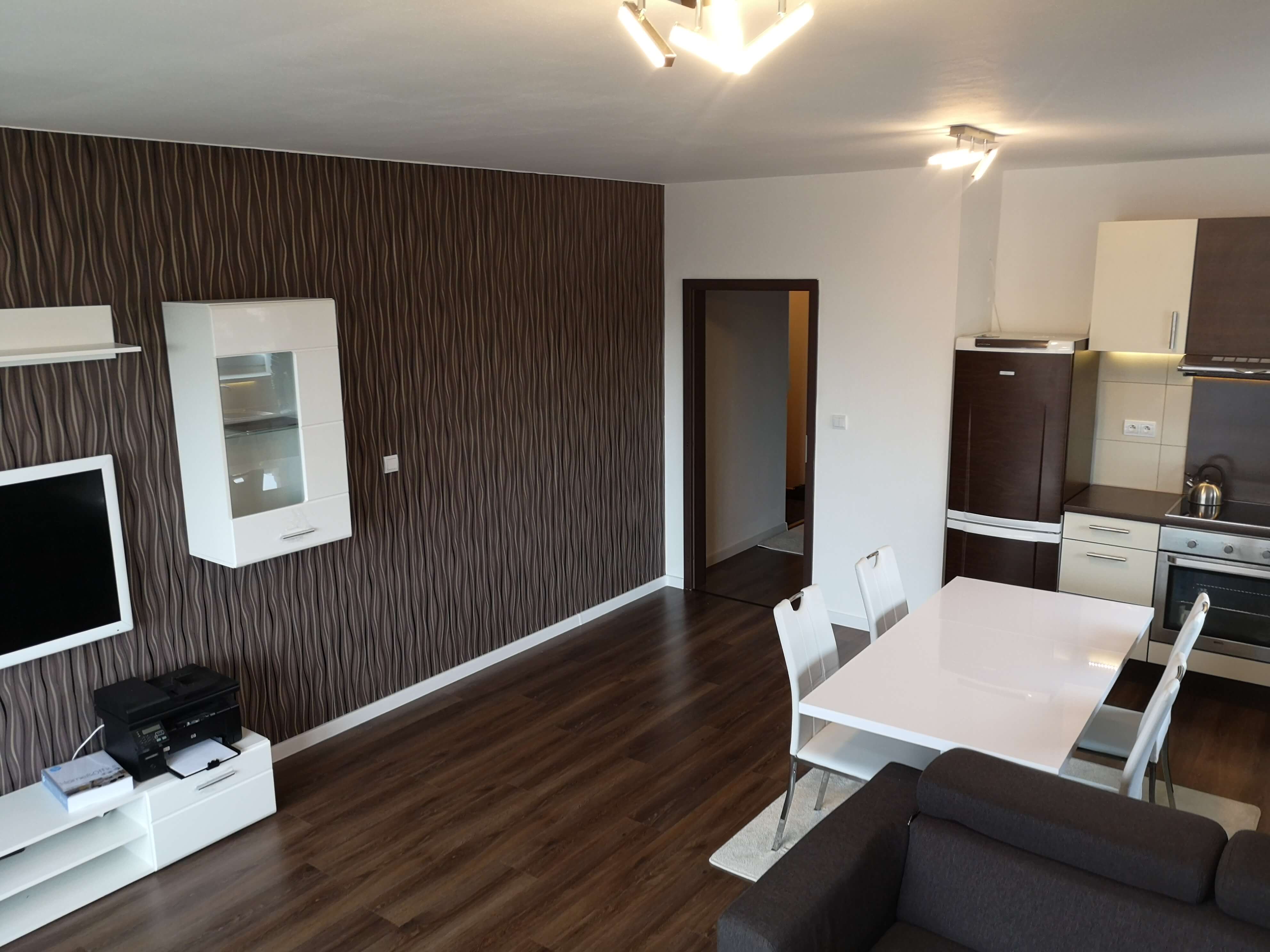 Predané: 3izb. byt Komplet novo zariadeny + zrekonstruovany ,Parkovacie miesto v cene.-8