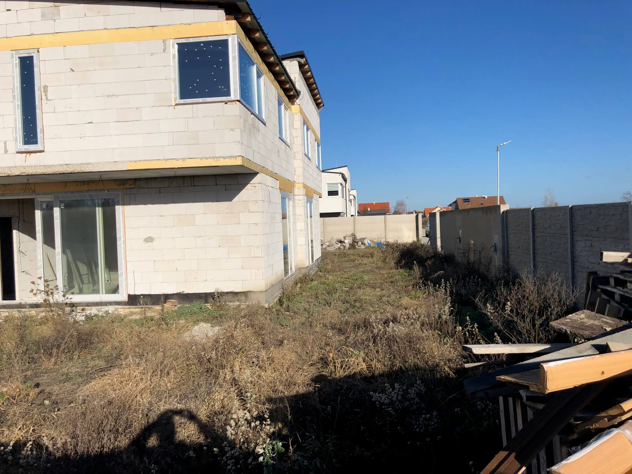 Predané: RD s 2 bytovými jednotkami, Novostavba v Dunajskej Lužnej, 2X: 4 izbový,pozemok 422m2,úžitkova 106m2-10