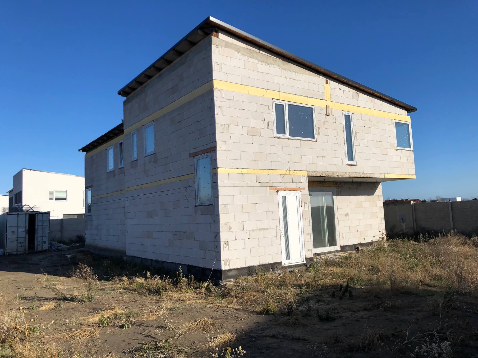 Predané: RD s 2 bytovými jednotkami, Novostavba v Dunajskej Lužnej, 2X: 4 izbový,pozemok 422m2,úžitkova 106m2-6