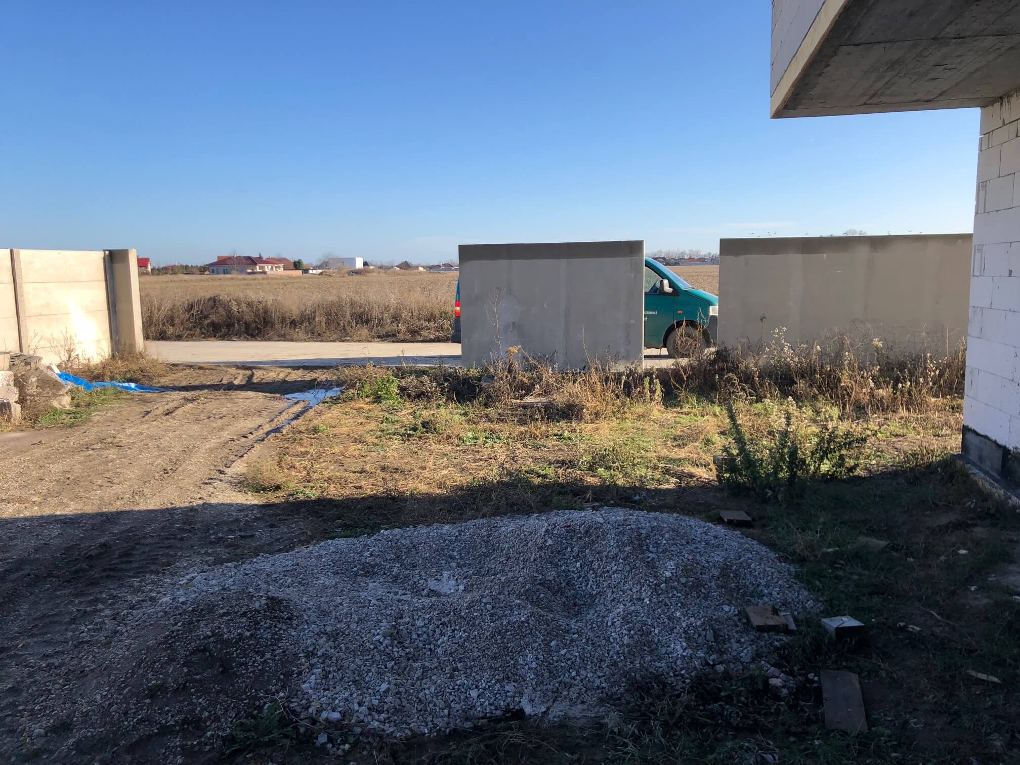 Predané: RD s 2 bytovými jednotkami, Novostavba v Dunajskej Lužnej, 2X: 4 izbový,pozemok 422m2,úžitkova 106m2-3