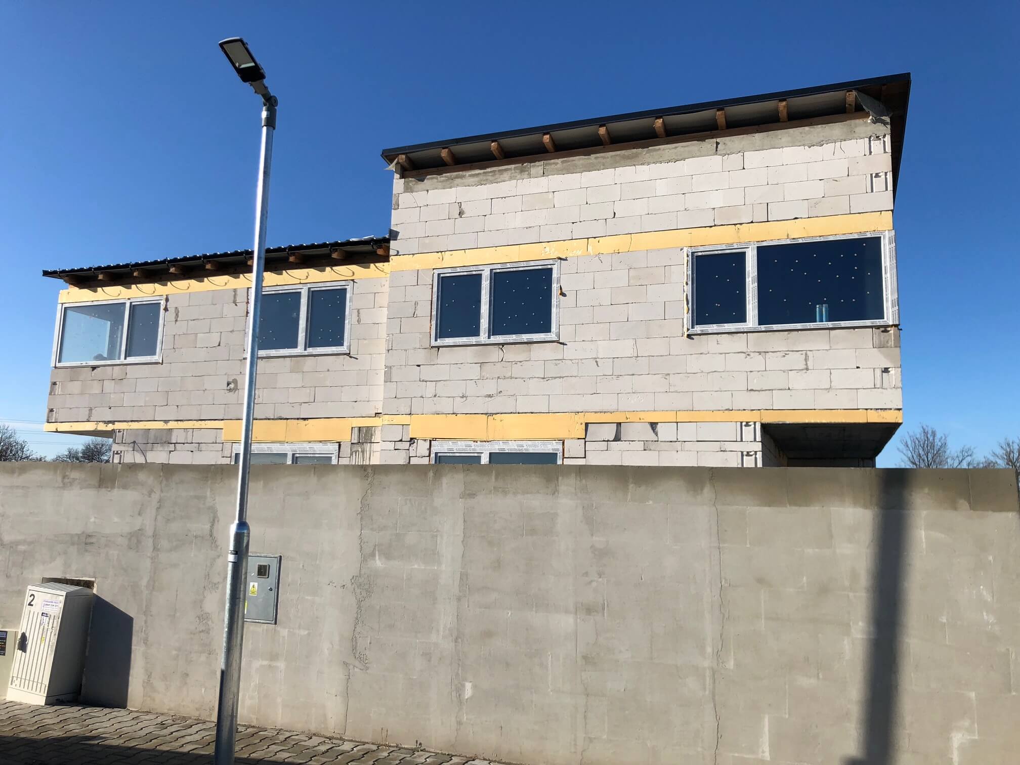 Predané: RD s 2 bytovými jednotkami, Novostavba v Dunajskej Lužnej, 2X: 4 izbový,pozemok 422m2,úžitkova 106m2-2