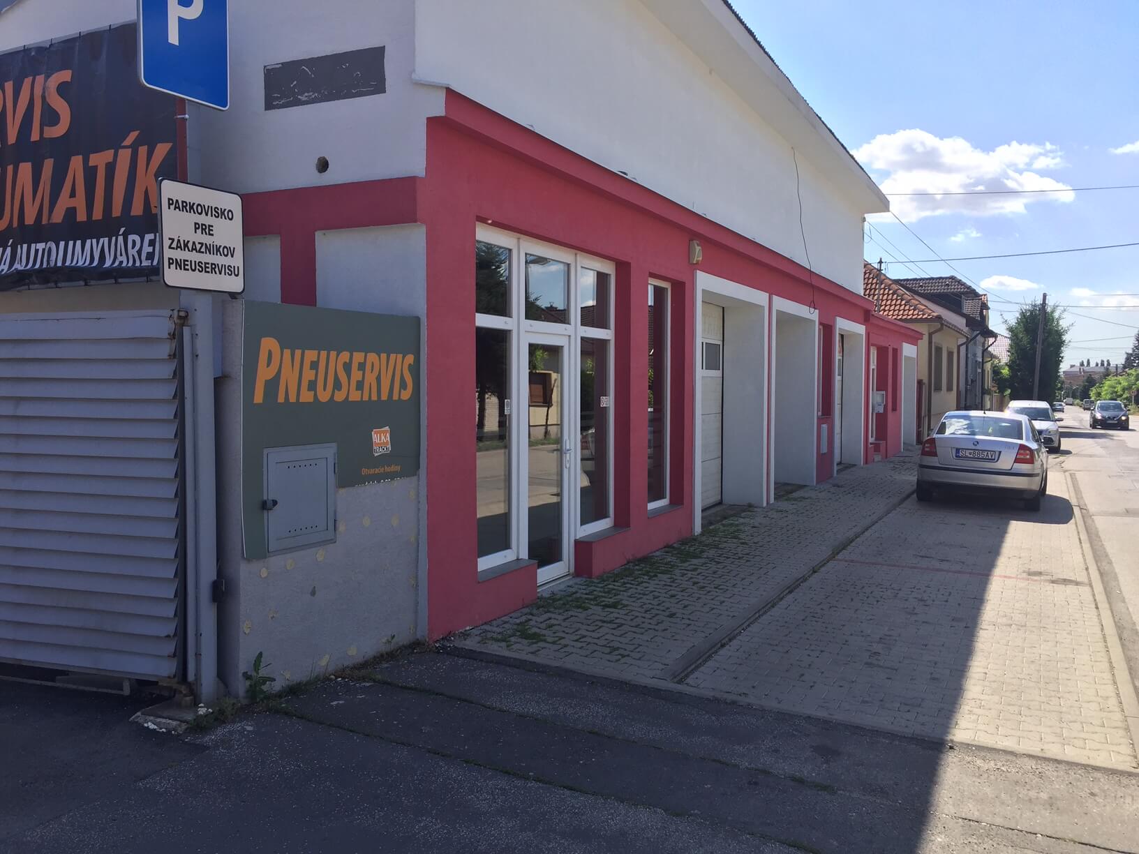 Predané: Predaj obchodného priestoru, najlepšie pre Autoservis, Pezinok, Ulica Mýtna/Šenkvická cesta. 240 m2-1