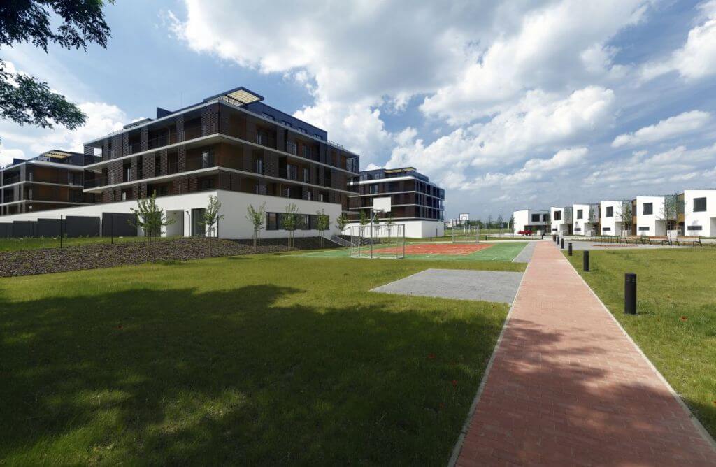 Predane: Obchodný priestor na gastro (kaviareň/bistro) v Slnečniciach, zóna Viladomy v Petržalke v Bratislave-33