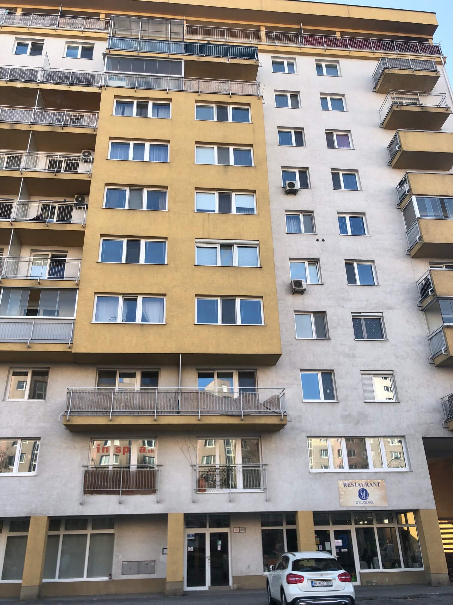 Predané: Exkluzívne na predaj 3 izb. byt, 72 m2, balkón 8 m2, parkovacie státie, Bratislava, Petržalka, Budatínska-9