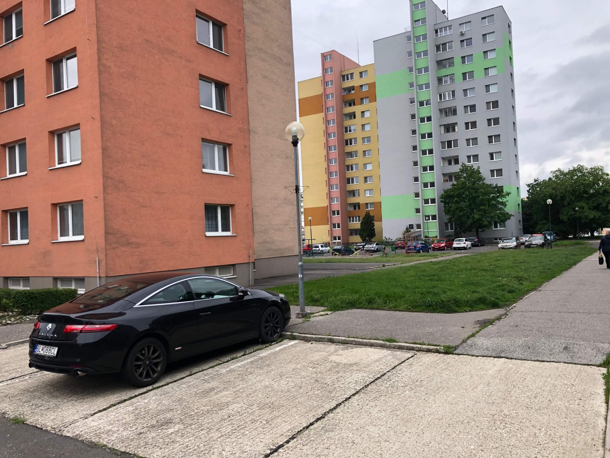 Predaný: 1 izbový byt, Ipeľská, Bratislava, 38m2, nízke náklady, parkovanie, vynikajúca občianska vybavenosť-25