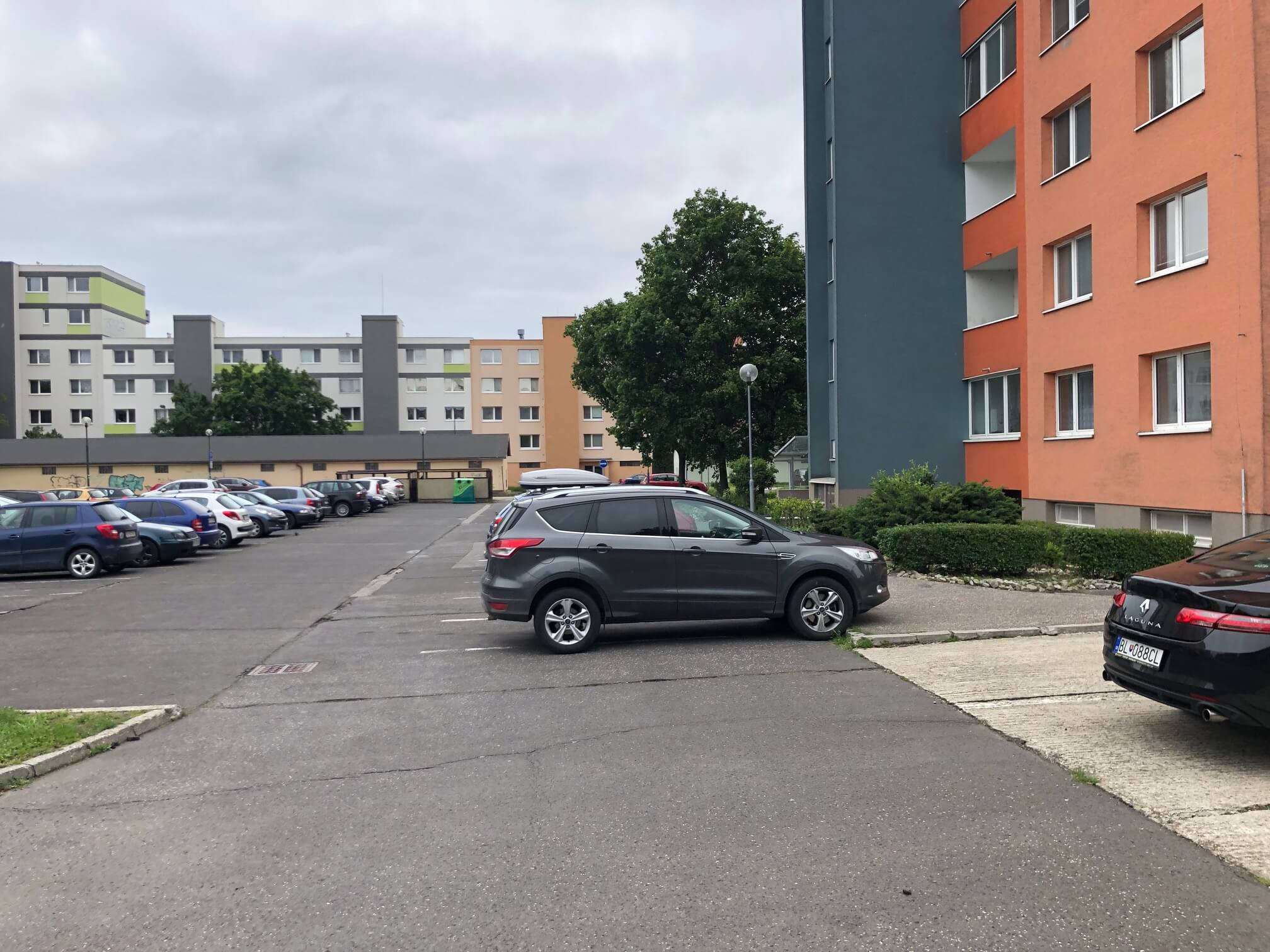 Predaný: 1 izbový byt, Ipeľská, Bratislava, 38m2, nízke náklady, parkovanie, vynikajúca občianska vybavenosť-24