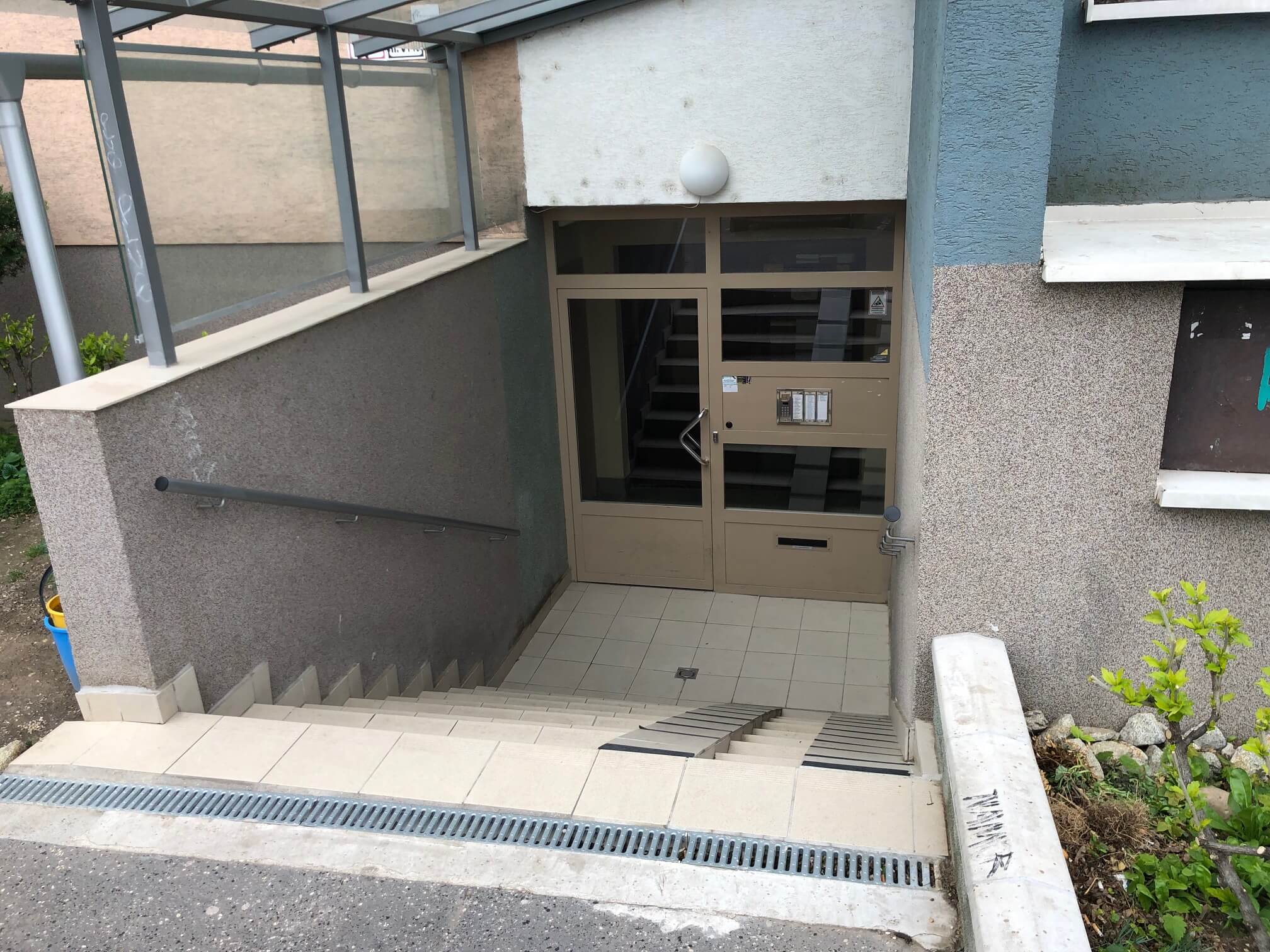 Predaný: 1 izbový byt, Ipeľská, Bratislava, 38m2, nízke náklady, parkovanie, vynikajúca občianska vybavenosť-22