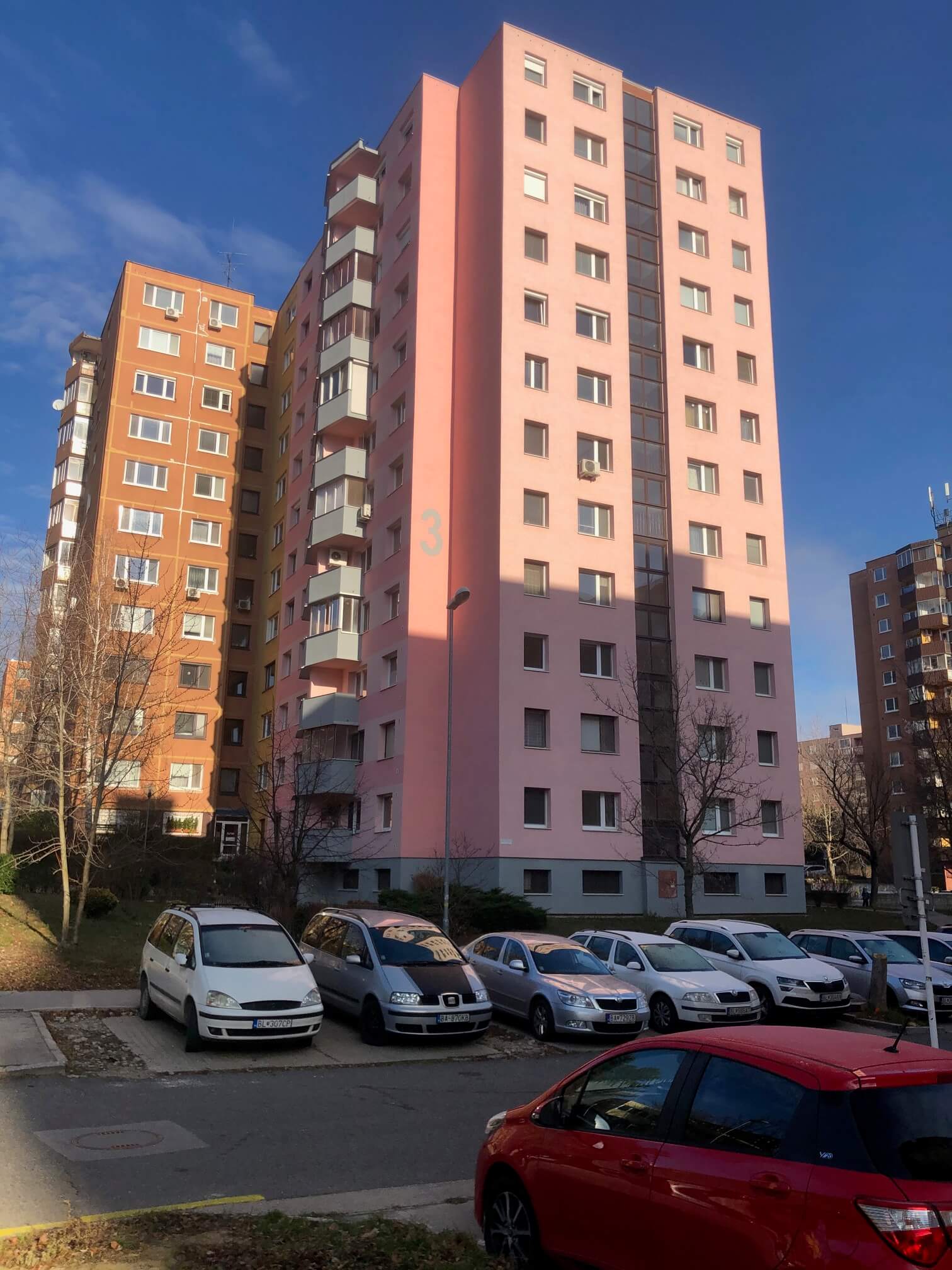 Predané: Exkluzívne na predaj 3 izbový byt, Devínska Nová Ves, Jána Poničana 3, 65m2, balkon 4m2,klimatizácia-5