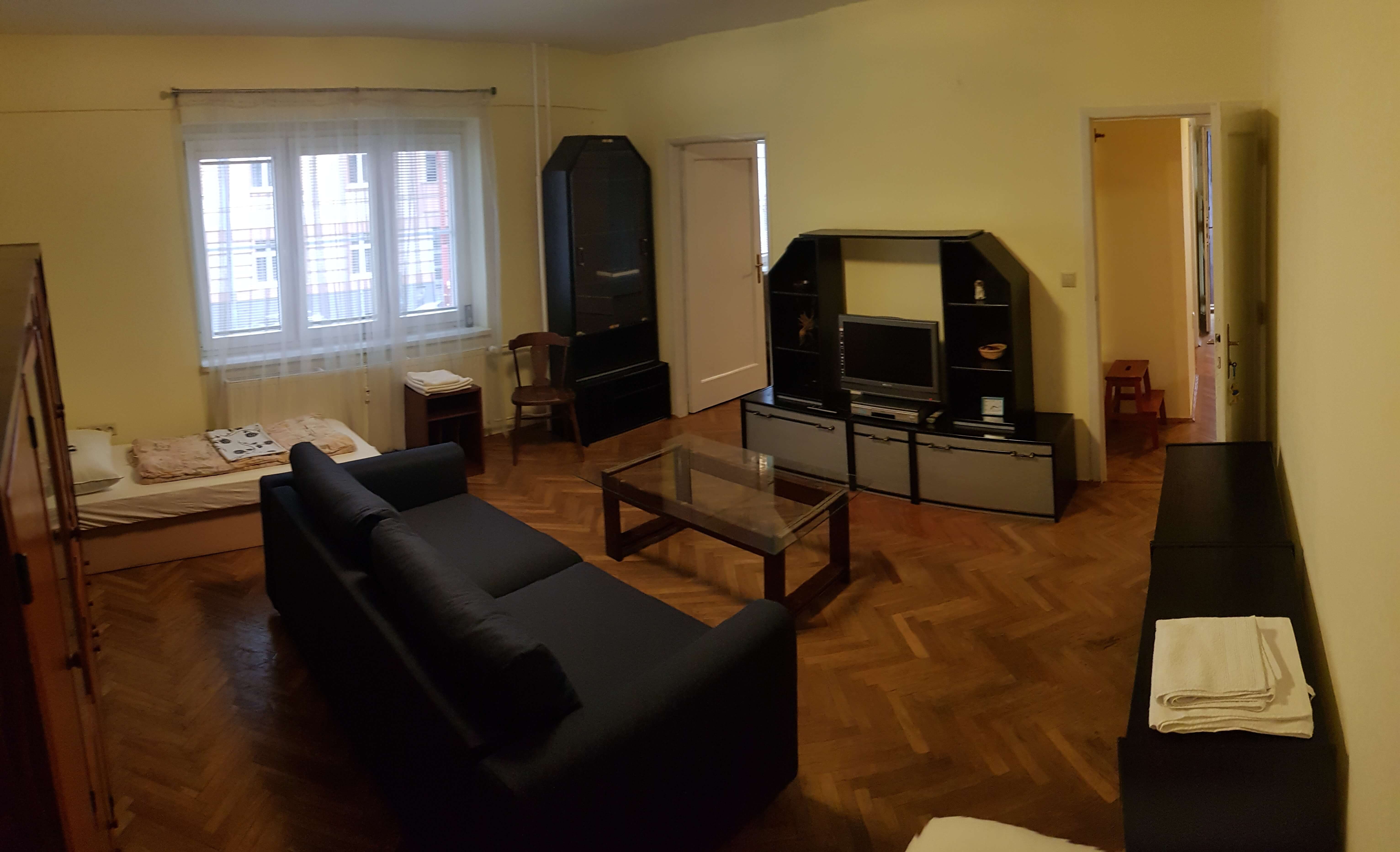 Prenajaté: Prenájom veľkého 2 izbového bytu 80m2, staré mesto, Šancová ulica 37, Bratislava, zariadený-0