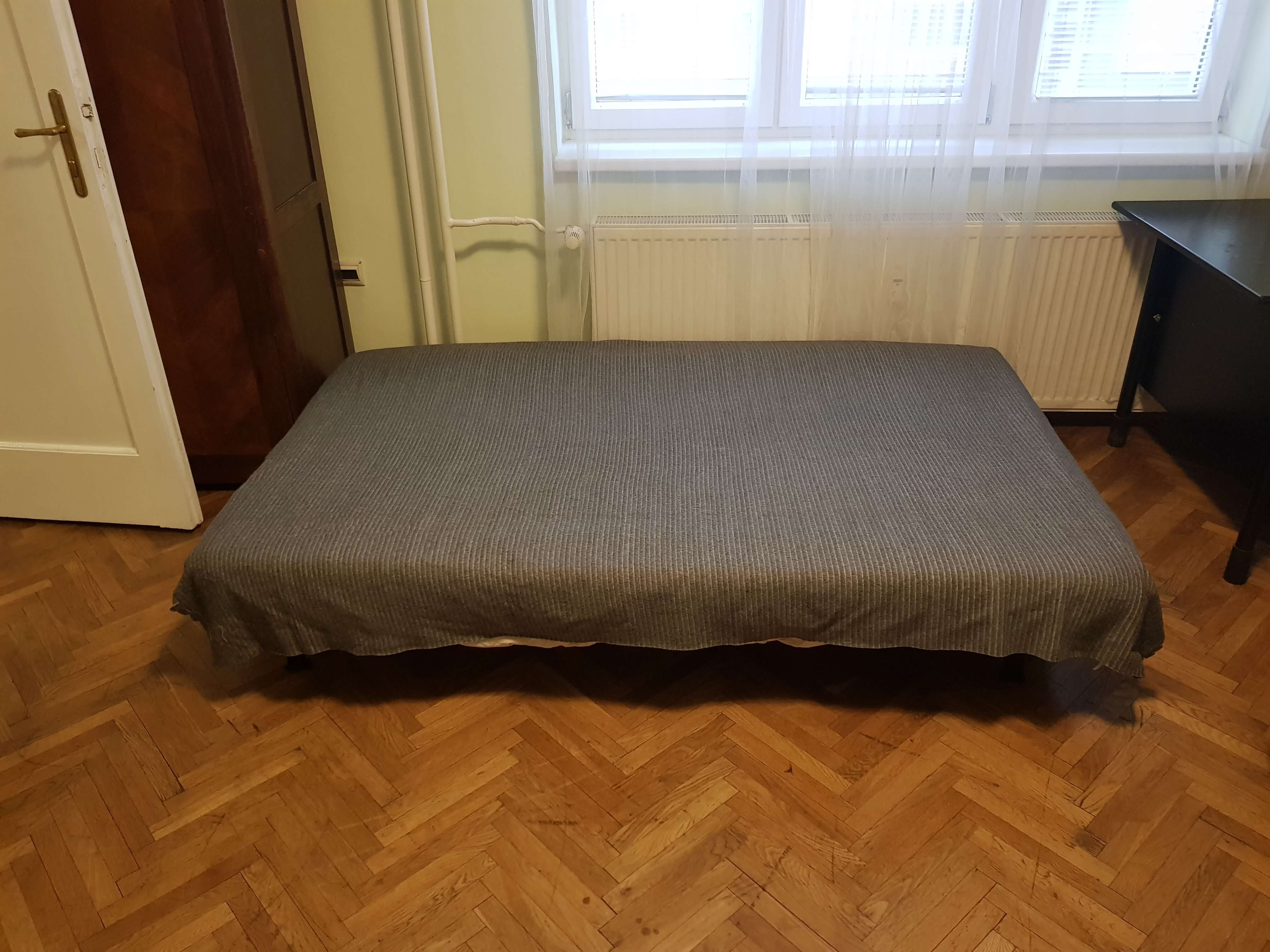 Prenájom veľkého 2 izbového bytu 75m2, staré mesto, Šancová ulica 37, Bratislava, zariadený-26