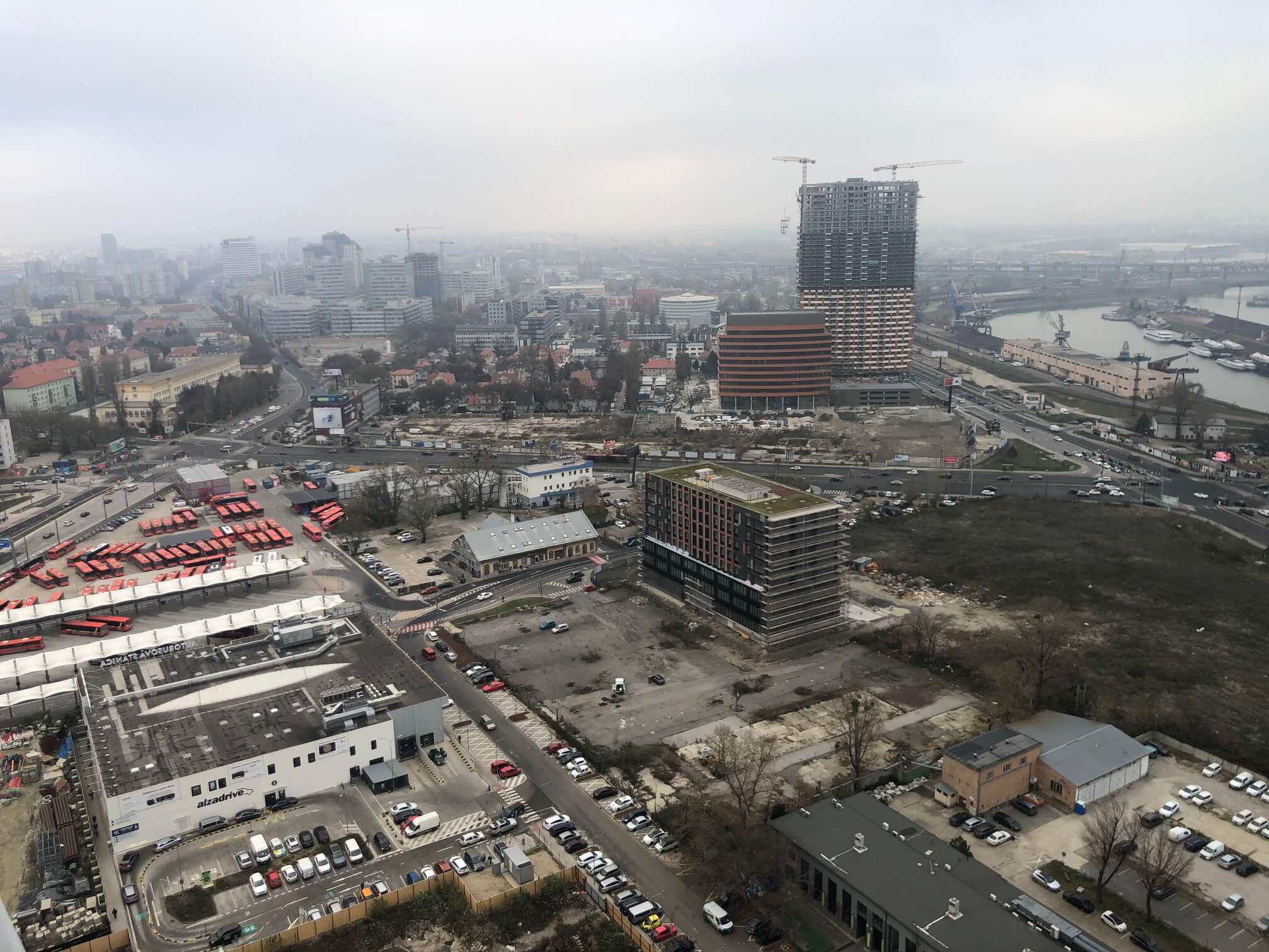 Predané: 2 izbový byt v Sky parku, I Veža, 6 nadzemné podlažie, úžitková 46,28 m2 ,Loggia 4,75m2, parkovanie-10