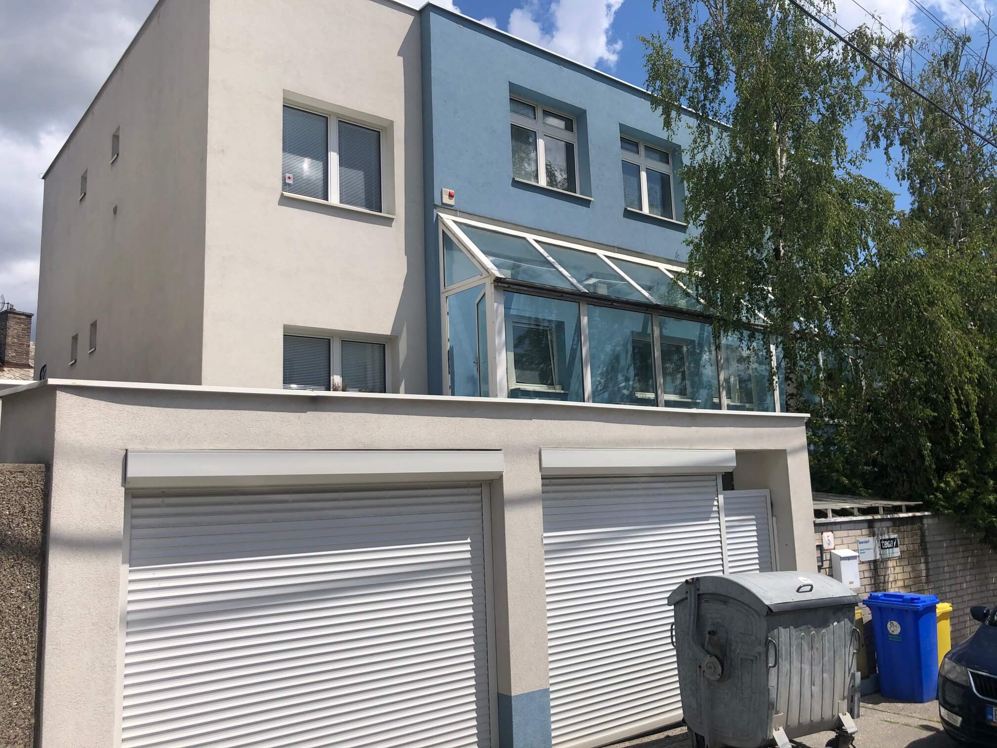 Troj podlažná budova s 10 kanceláriami, Riznerova ulica v Bratislave, nad hradom, úžitková 610m2-4