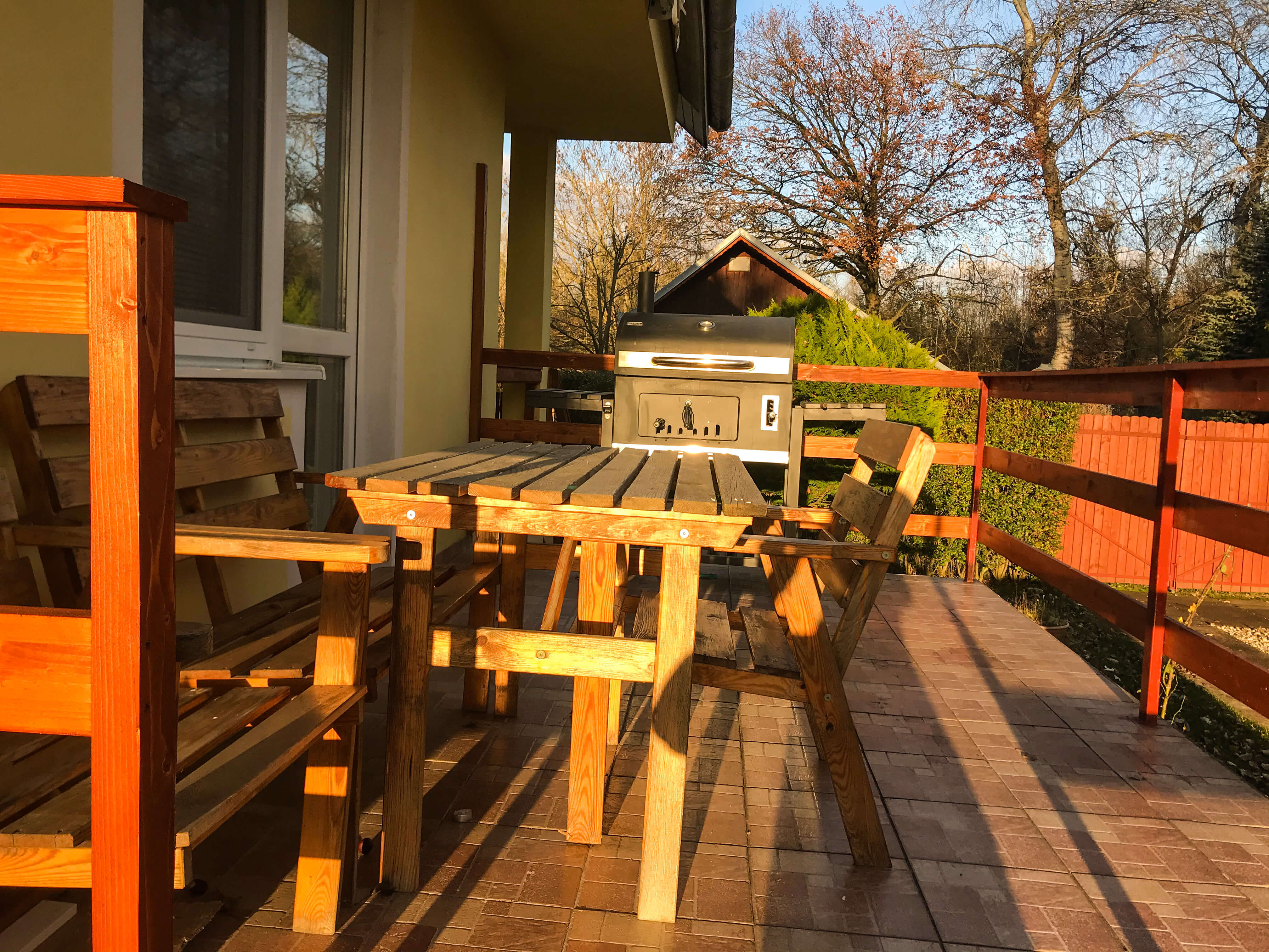 Predané: Exkluzívne 3 izbová chata o výmere 70m2 s 300m2 pozemkom, 2 podložná, v Gabčíkove pri hrádzi, kompe-42