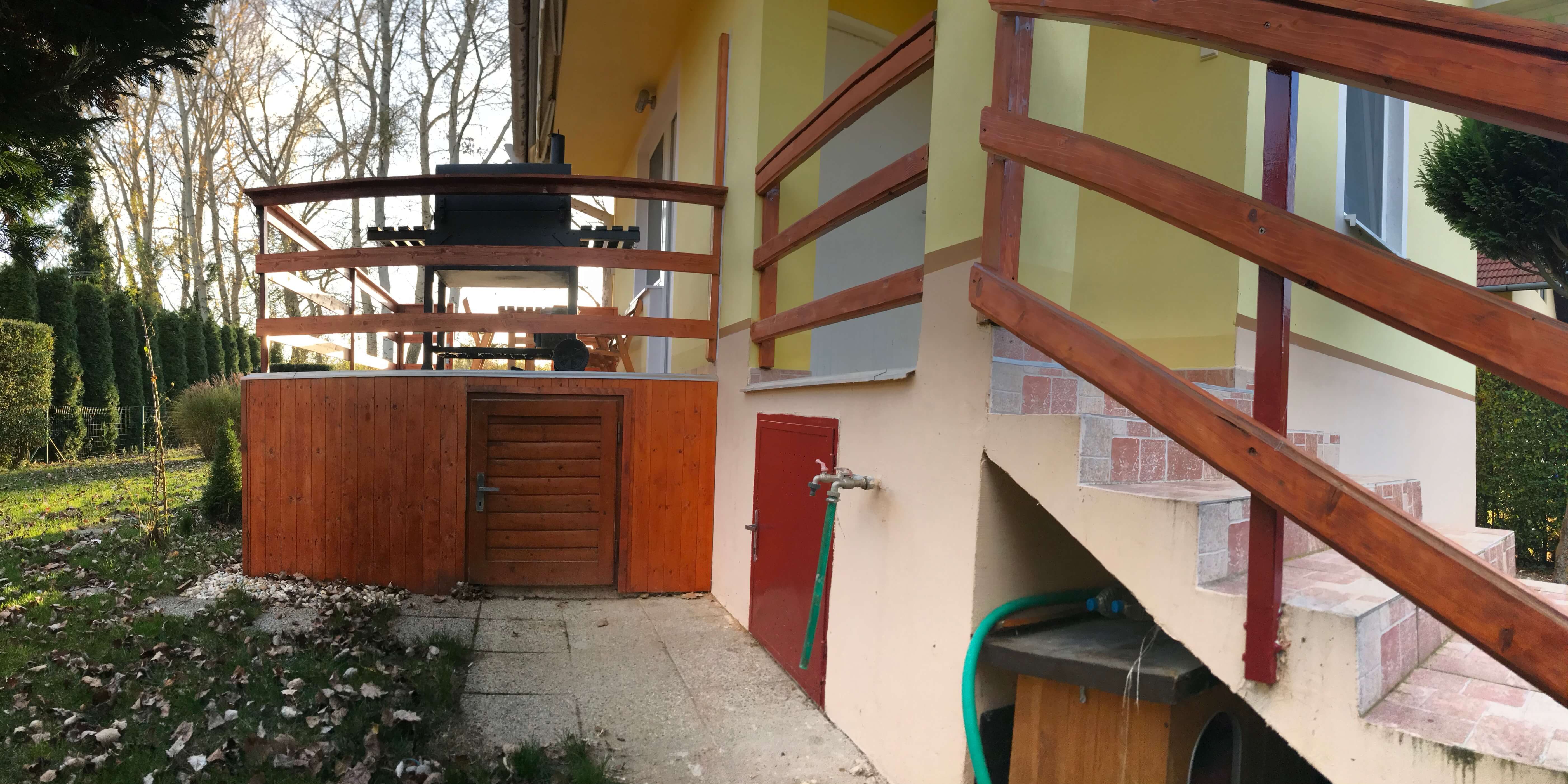 Predané: Exkluzívne 3 izbová chata o výmere 70m2 s 300m2 pozemkom, 2 podložná, v Gabčíkove pri hrádzi, kompe-34