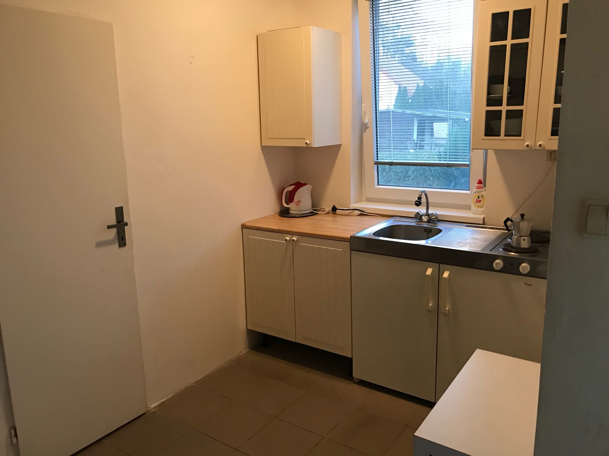 Predané: Exkluzívne 3 izbová chata o výmere 70m2 s 300m2 pozemkom, 2 podložná, v Gabčíkove pri hrádzi, kompe-23