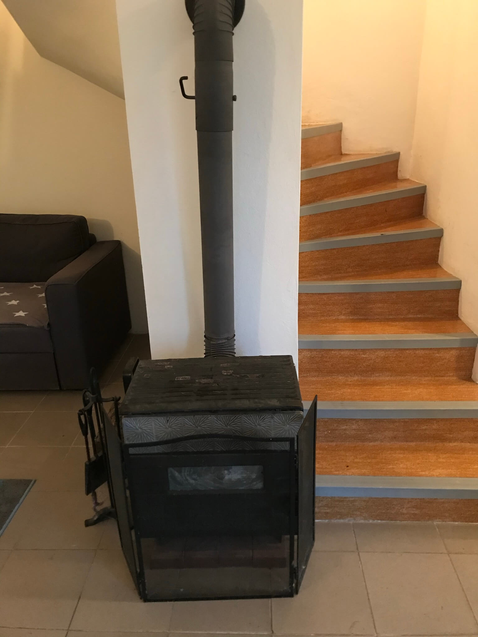 Predané: Exkluzívne 3 izbová chata o výmere 70m2 s 300m2 pozemkom, 2 podložná, v Gabčíkove pri hrádzi, kompe-21