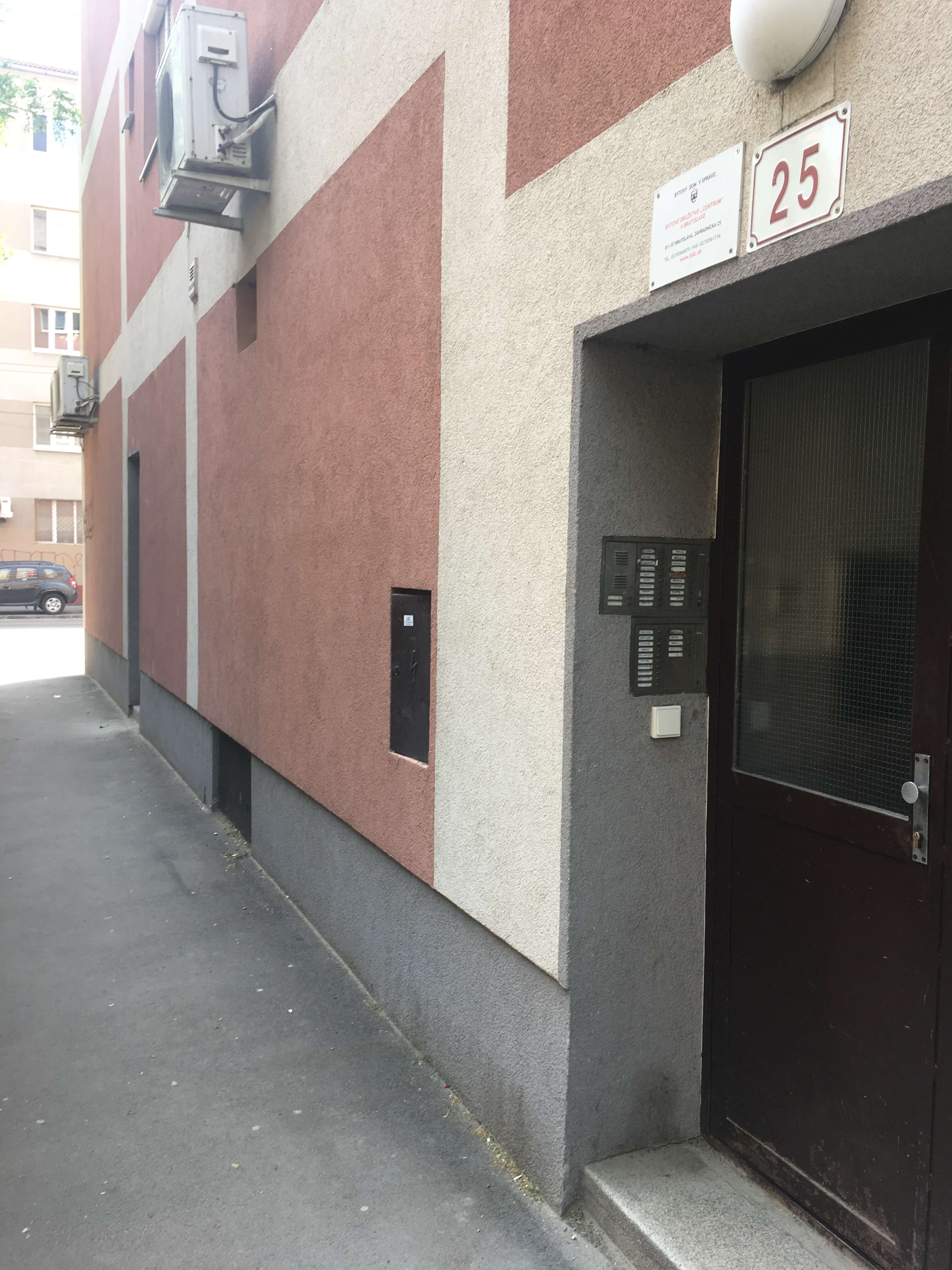 Prenajaté: Exkluzívne na prenájom 1 Izbový byt, 43 m2, pavlač 7 m2, Šancová 25, Staré mesto-9