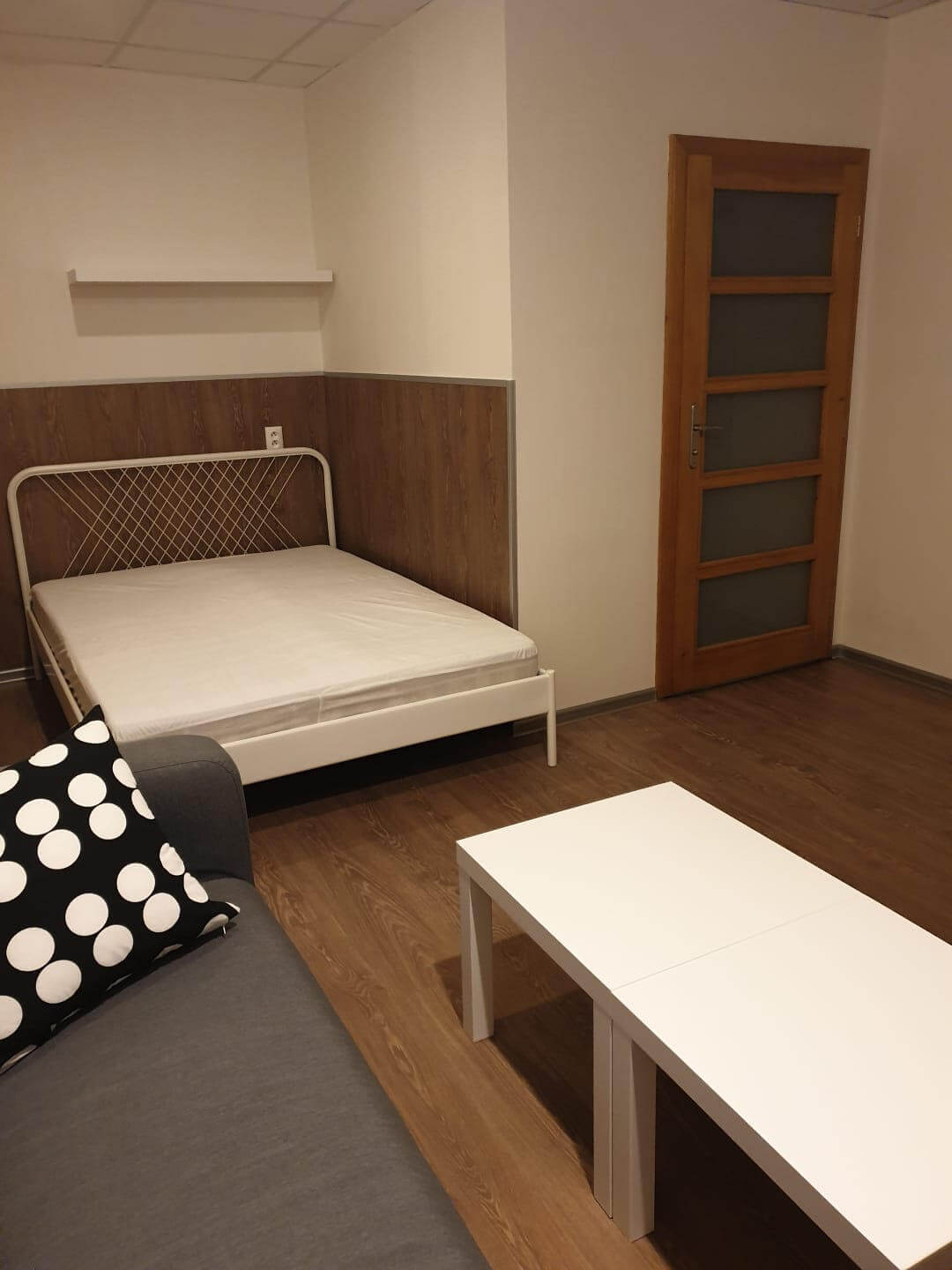 Prenajaté: Obytný atelier, 22m2, Staré Mesto, Šuleková 13, zariadený-3