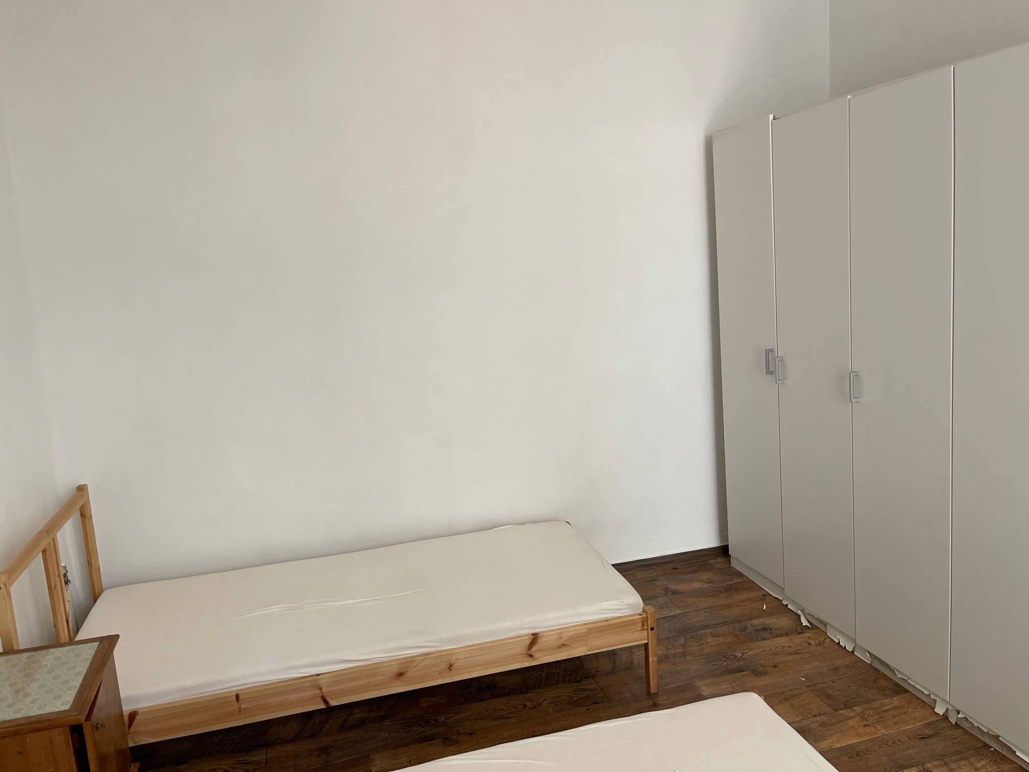 Prenajaté: Exkluzívne na prenájom 4 izbový byt,Centrum,Obchodná ulica 36, plocha 130m2,zariadený,aj jednotlivo izby-3