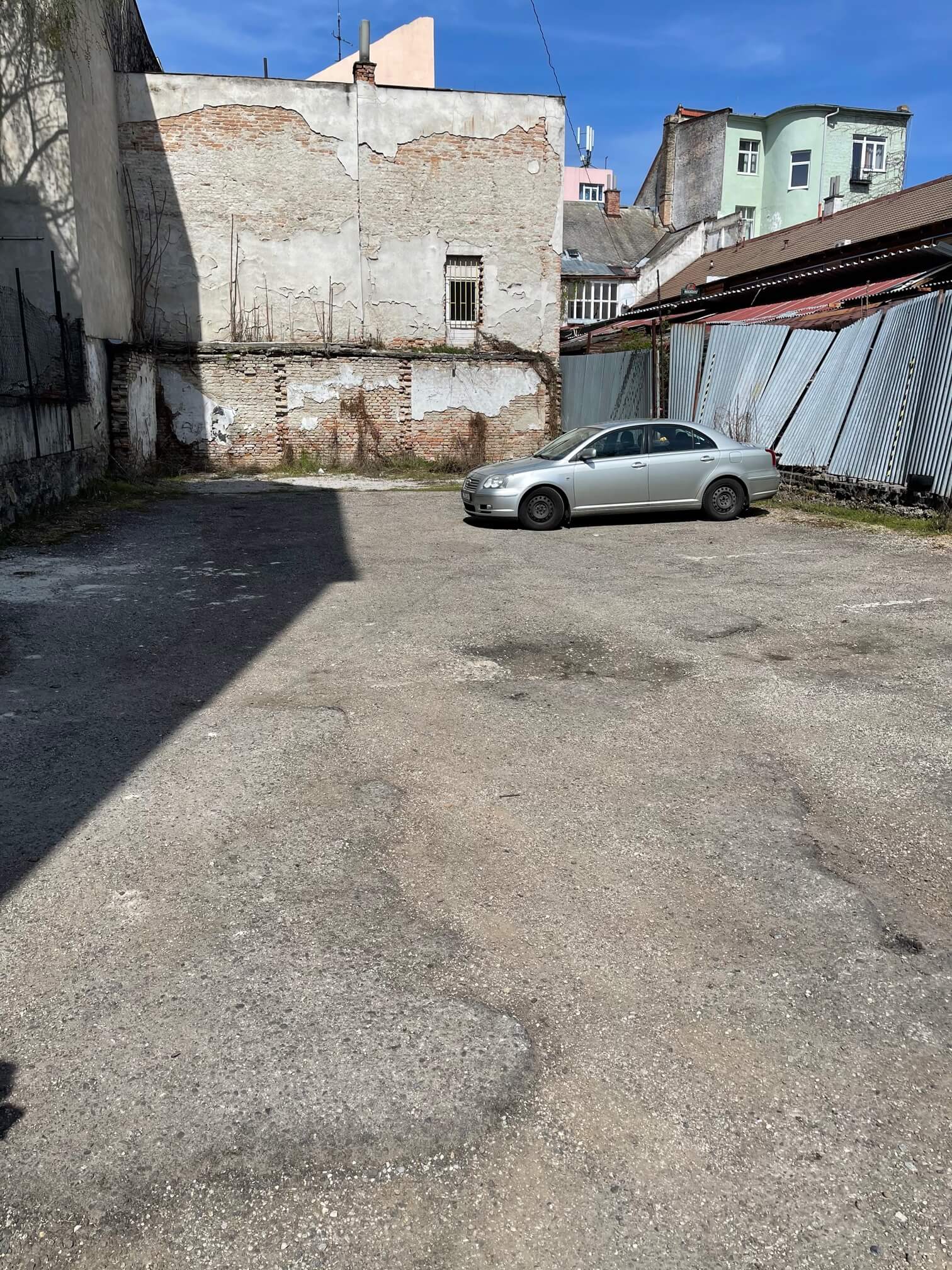 Prenajaté: Exkluzívne na prenájom 4 izbový byt,Centrum,Obchodná ulica 36, plocha 130m2,zariadený,aj jednotlivo izby-18