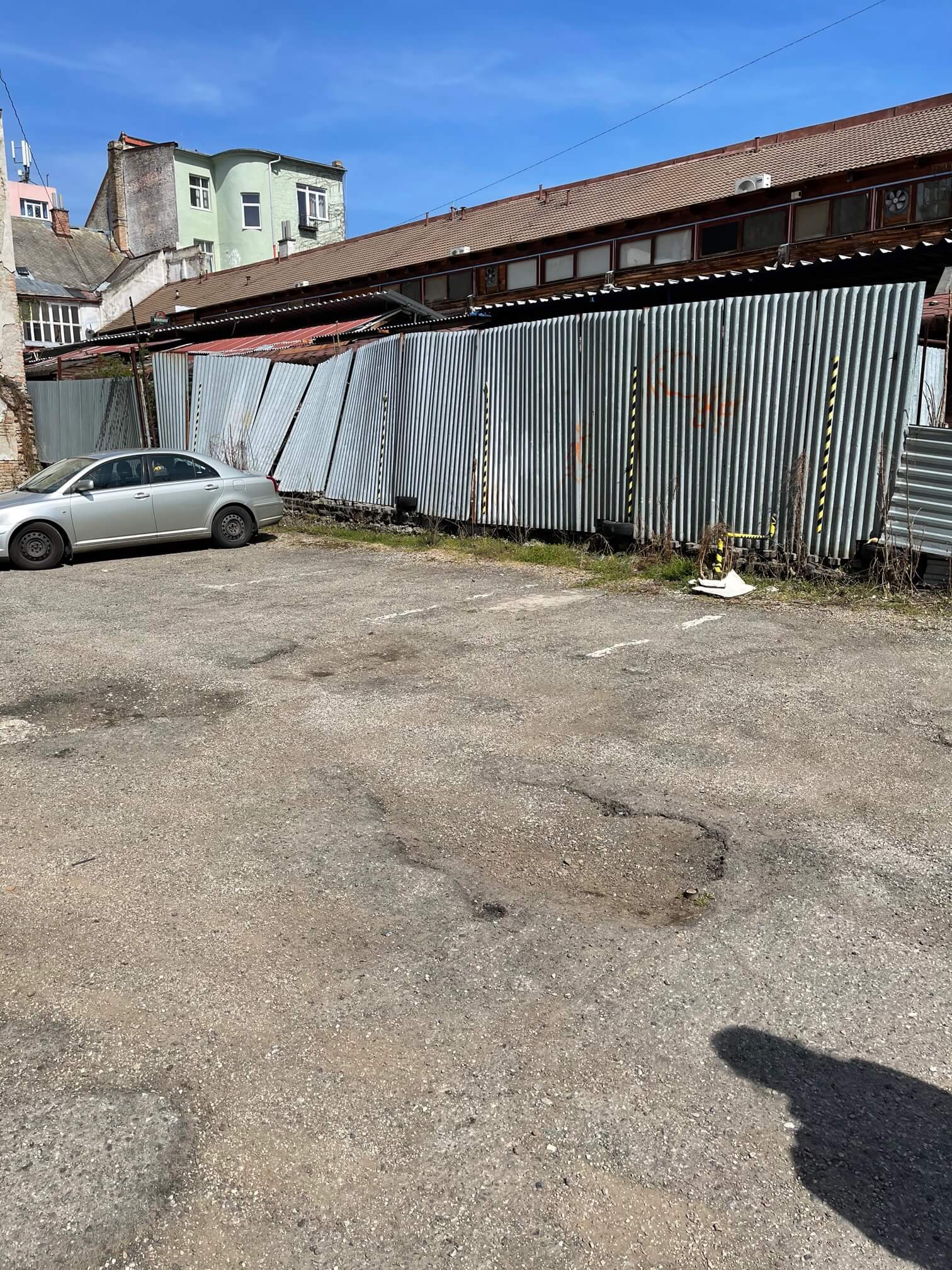 Prenajaté: Exkluzívne na prenájom 4 izbový byt,Centrum,Obchodná ulica 36, plocha 130m2,zariadený,aj jednotlivo izby-19