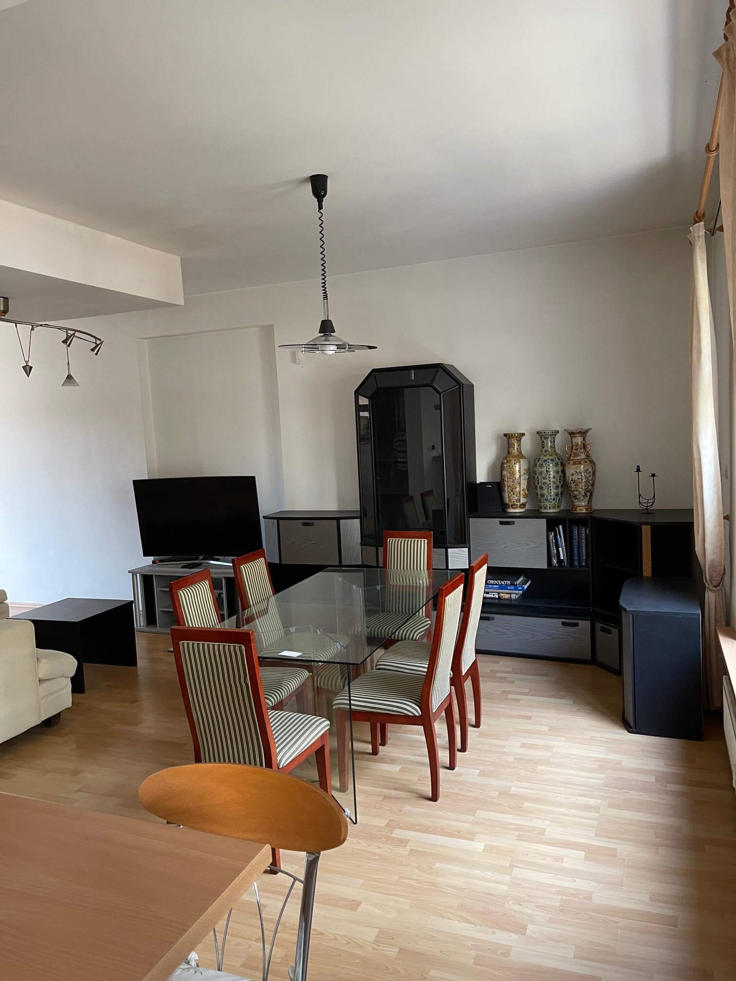 Prenajaté: Exkluzívne na prenájom 3 izbový byt, centrum, Fraňa Krála 20, 101m2, garáž + parkovacie miesto-1