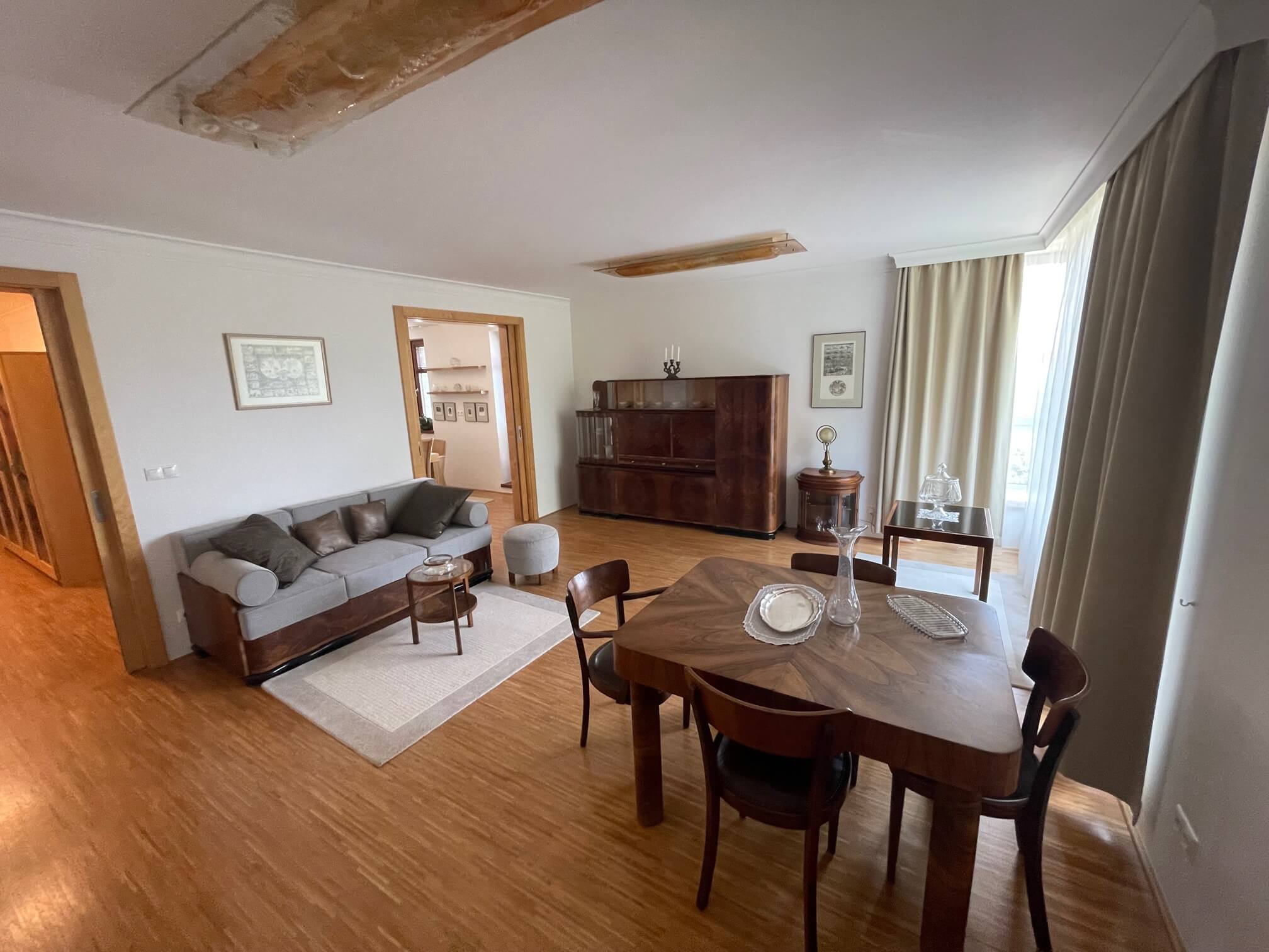 Prenajaté: 4 IZBOVÝ BYT V Šamoríne, centre, 2 POSCHODIE, ÚŽITKOVÁ 145,20M2, BALKÓN 6M2, 2x PARKOVACIE MIESTO,-1