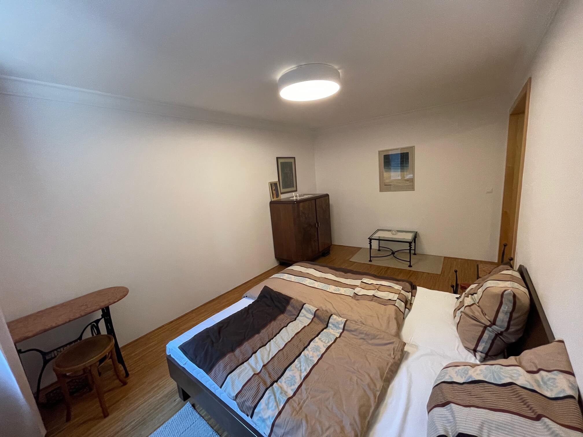 Prenajaté: 4 IZBOVÝ BYT V Šamoríne, centre, 2 POSCHODIE, ÚŽITKOVÁ 145,20M2, BALKÓN 6M2, 2x PARKOVACIE MIESTO,-30