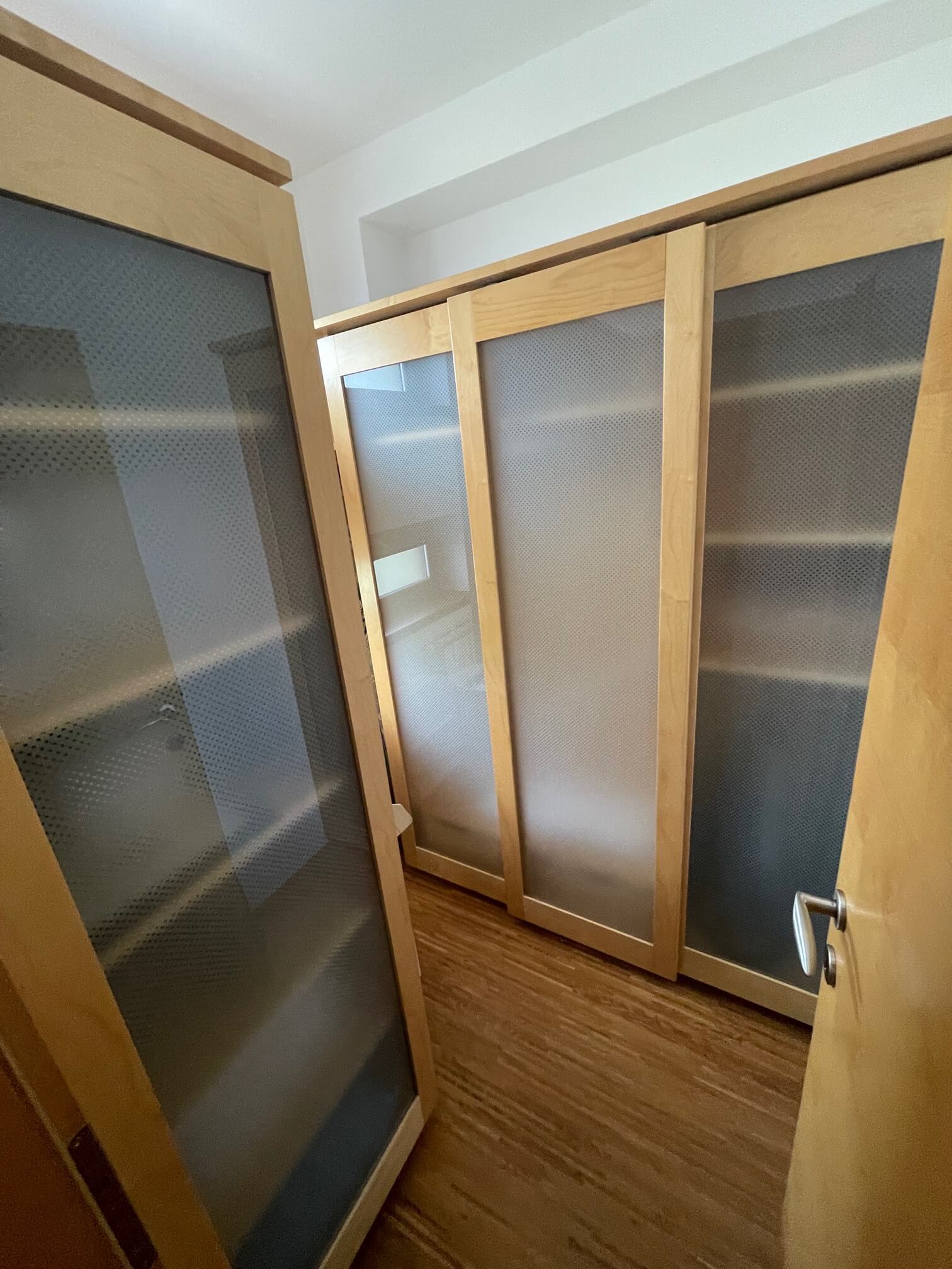 Prenajaté: 4 IZBOVÝ BYT V Šamoríne, centre, 2 POSCHODIE, ÚŽITKOVÁ 145,20M2, BALKÓN 6M2, 2x PARKOVACIE MIESTO,-21