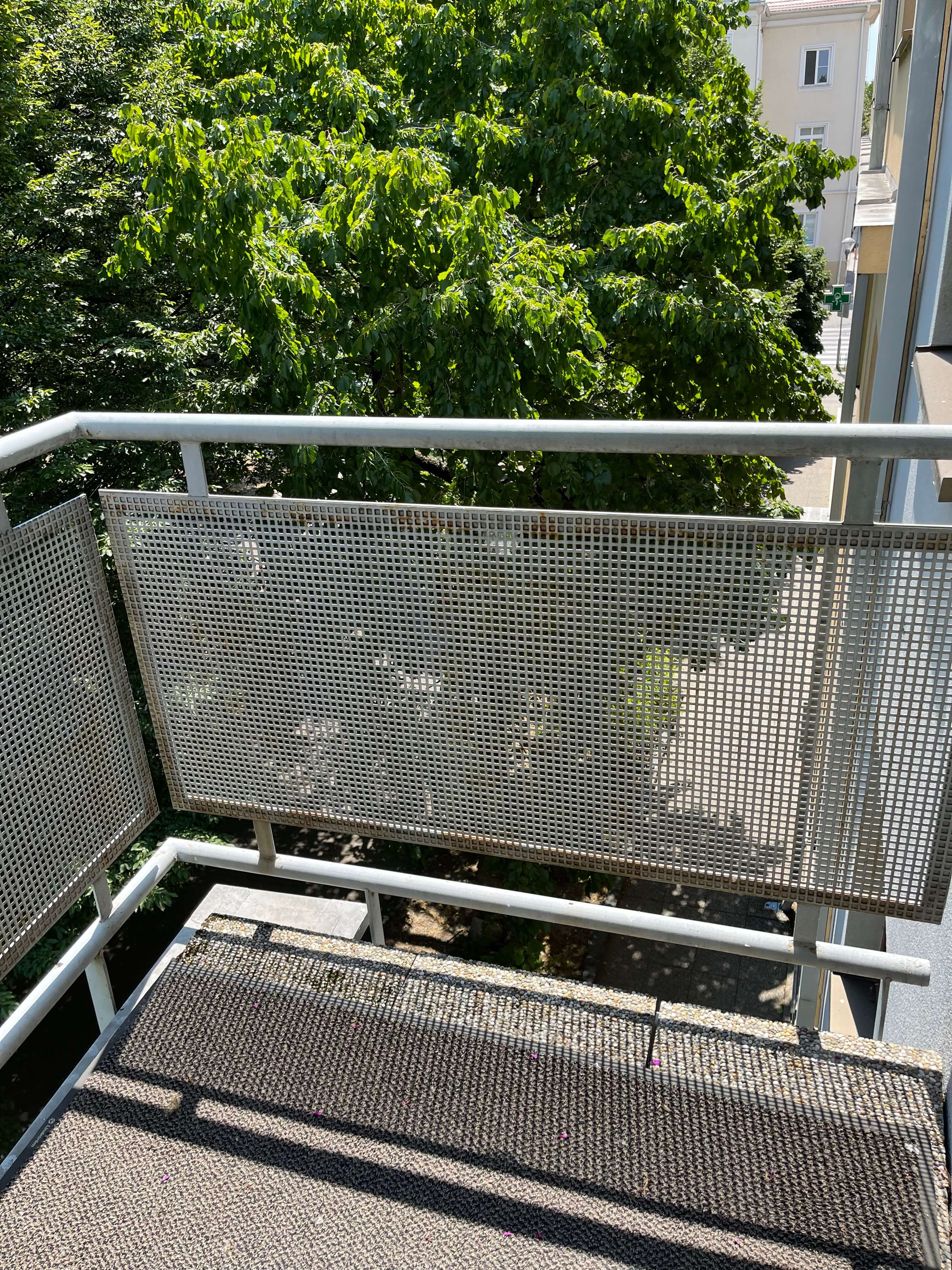 Prenajaté: 4 IZBOVÝ BYT V Šamoríne, centre, 2 POSCHODIE, ÚŽITKOVÁ 145,20M2, BALKÓN 6M2, 2x PARKOVACIE MIESTO,-12