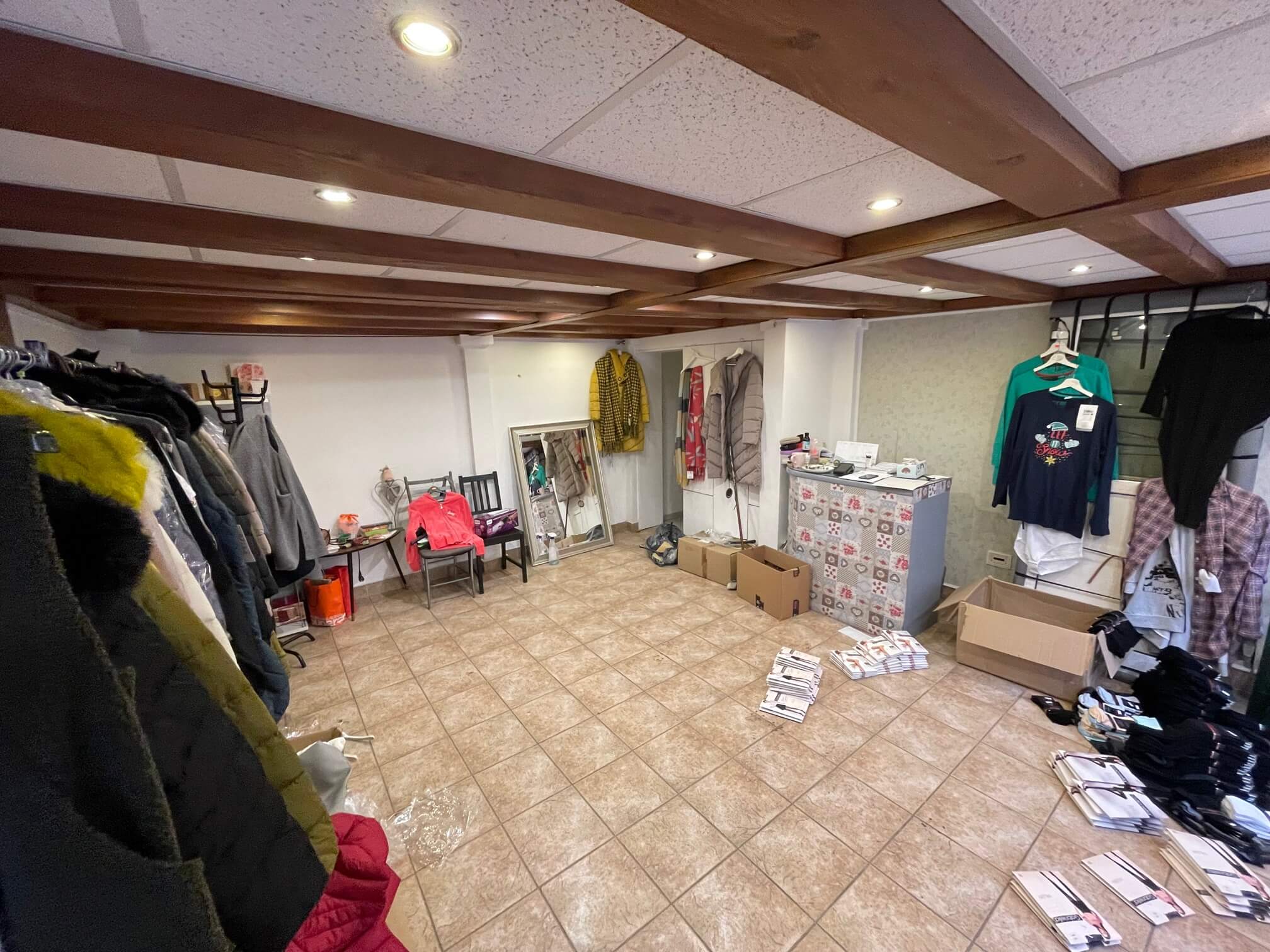 Prenajaté: Obchodný priestor na prenájom, úžitková 42m2,  Košická 42, 2xwc, kuchynka, sklad-1