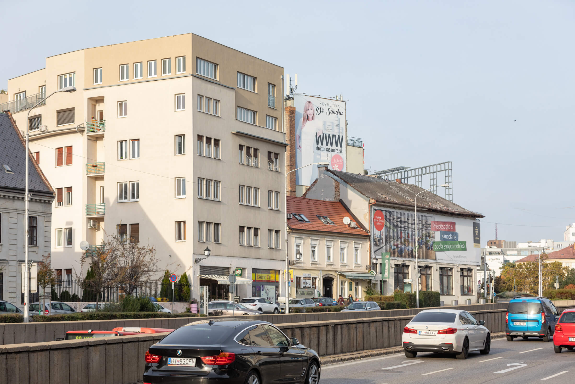 Exkluzívna novostavba na predaj, 3 izbový luxusný byt, Staré Mesto, Konventná, úžitková 146,18m2, najvyššie poschodie, výhľad na celú Bratislavu-12