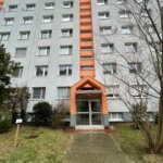 Prenajaté: Izby na prenájom v 3 izbovom byte, Karlovka, Kolísková 6 v Bratislave, 300€ izba, izba má 20m2 s  balkónom,-9