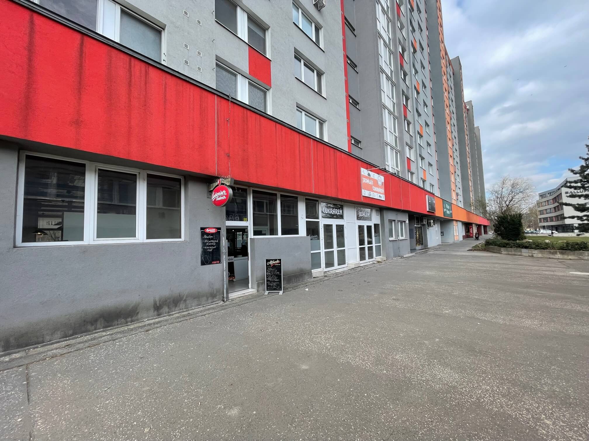 Predané: EXKLUZÍVNE NA PREDAJ 3 IZBOVÝ BYT, 78,16M2 + 4m2 balkón, Blagoevová 24, Petržalka, oproti Ekonomickej univerzite-8