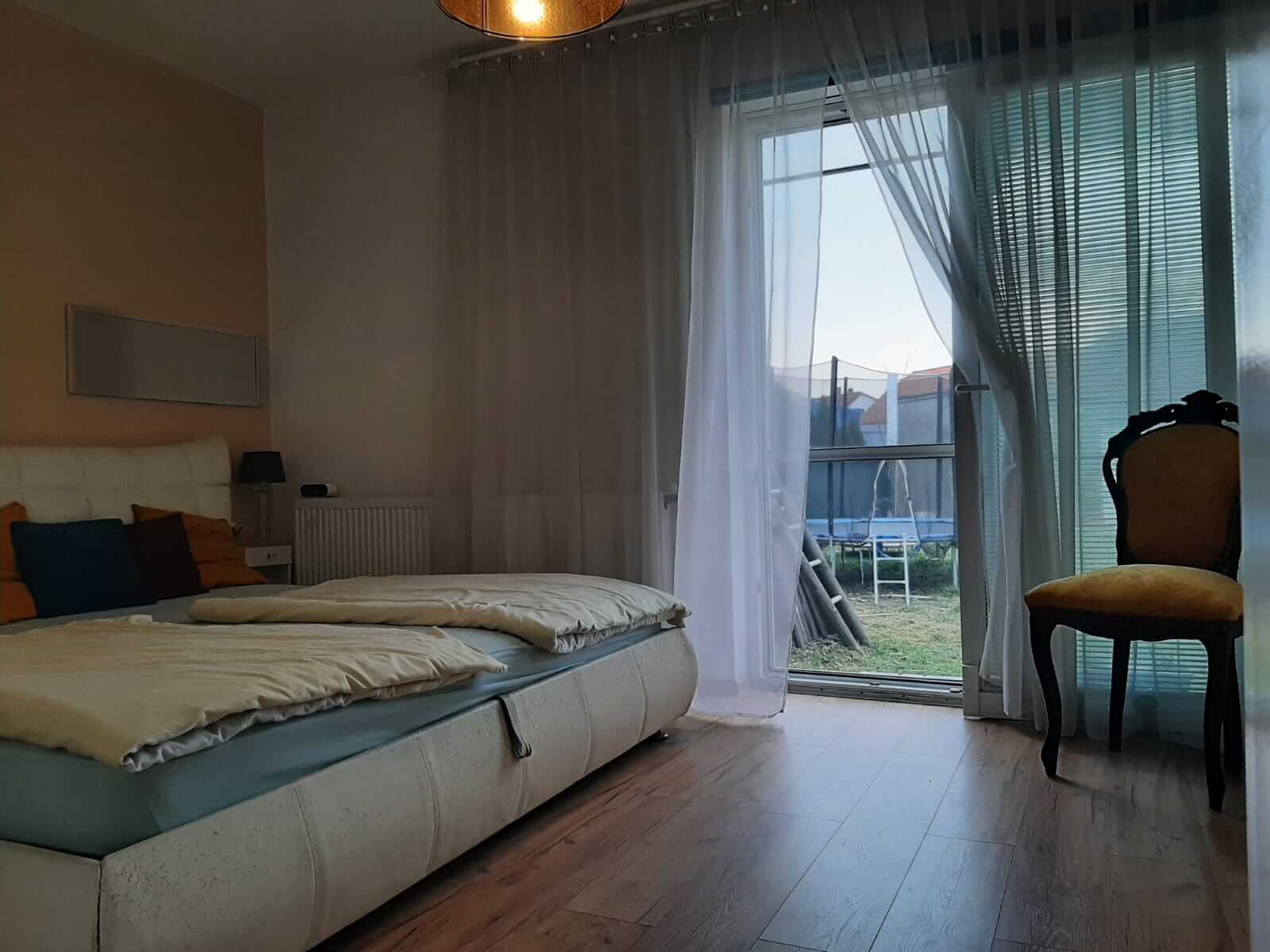 Predané: Predaj Rodinného domu v Zurndorfe, Rakúsko, len 22km od BA, 3 izbový, obytná 78m2, pozemok 385m2-26