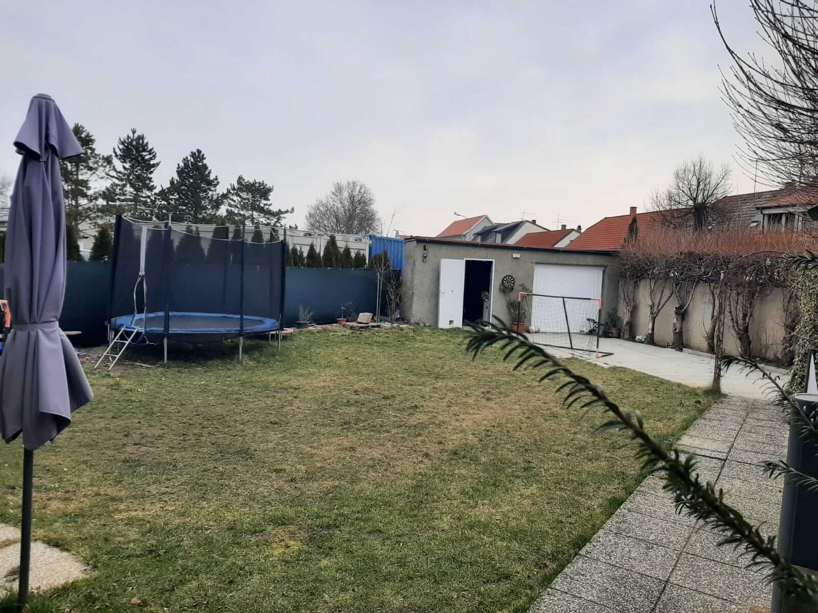 Predaj Rodinného domu v Zurndorfe, Rakúsko, len 22km od BA, 3 izbový, obytná 78m2, pozemok 385m2-1
