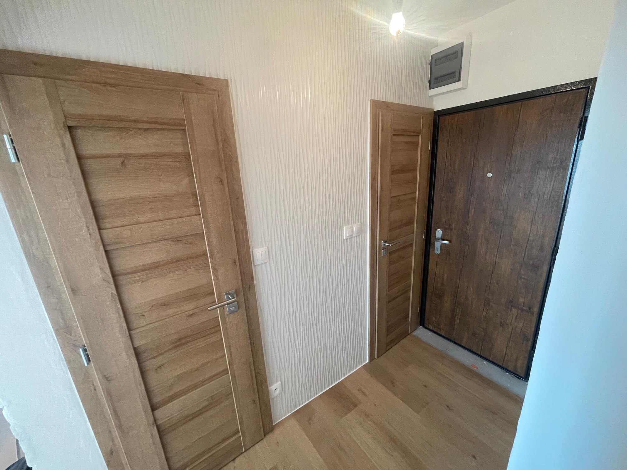 Predané: Na predaj 3 izbový slnečný byt, kompletná rekonštrukcia, Sadmelijská Rača, 66,40m2, loggia 6,43m2, 8 poschodie-21