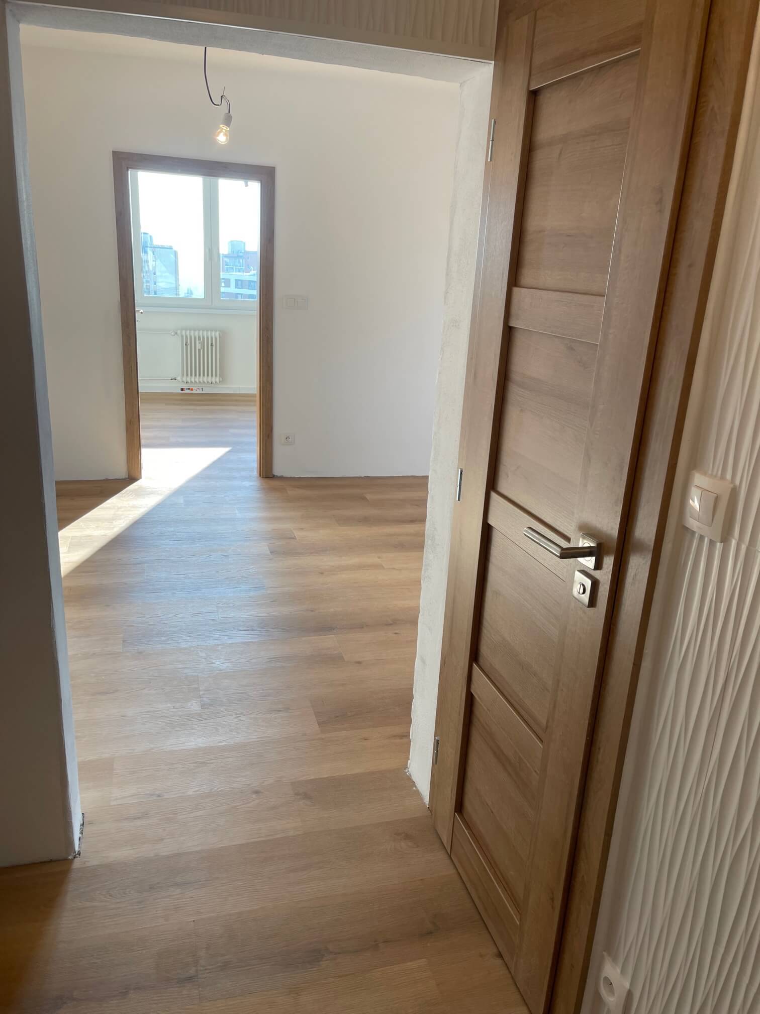 Predané: Na predaj 3 izbový slnečný byt, kompletná rekonštrukcia, Sadmelijská Rača, 66,40m2, loggia 6,43m2, 8 poschodie-16